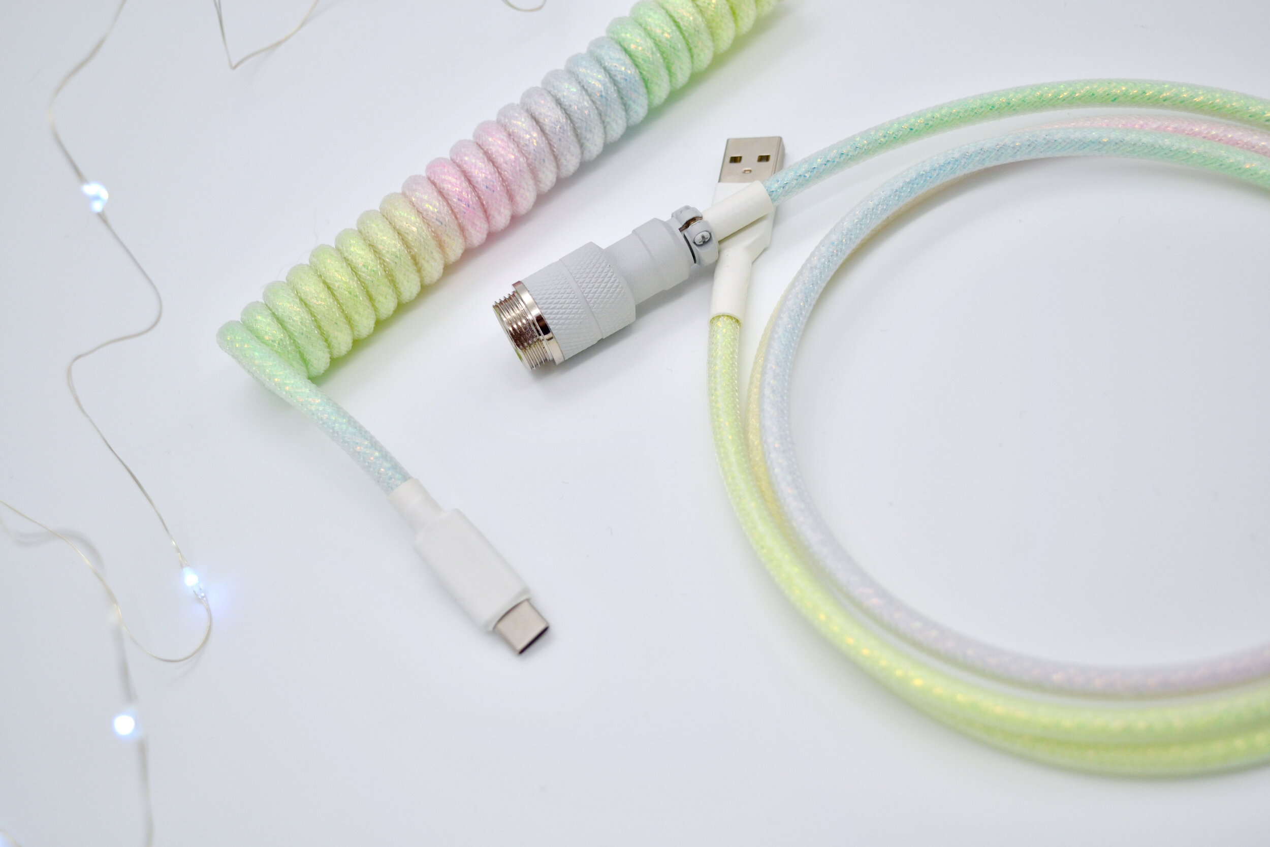 usb-c to usb-a / white shimmer aviator connector