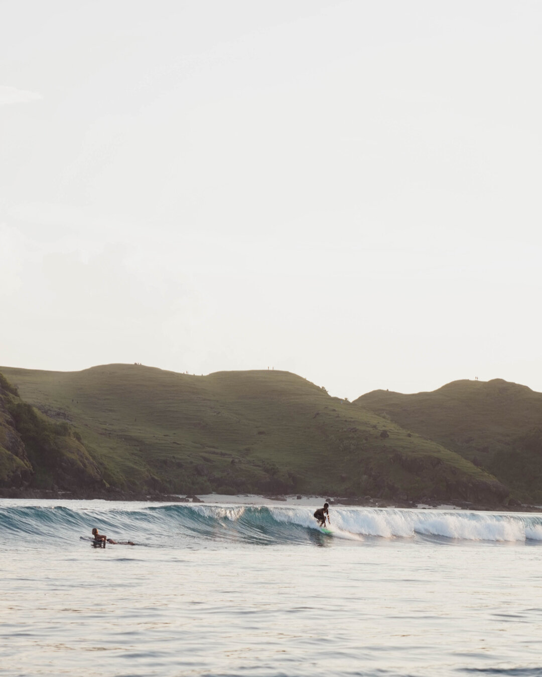 Golden days.​​​​​​​​
.​​​​​​​​
.​​​​​​​​
.​​​​​​​​
.​​​​​​​​
.​​​​​​​​
#naluasurf #surflessons #lombok #surfshop #surfparadise #kutalombok #bali #giliislands #islandlife #travelindonesia #surfphotography #surfschool  #Surflombok #surfbali #surfcampba