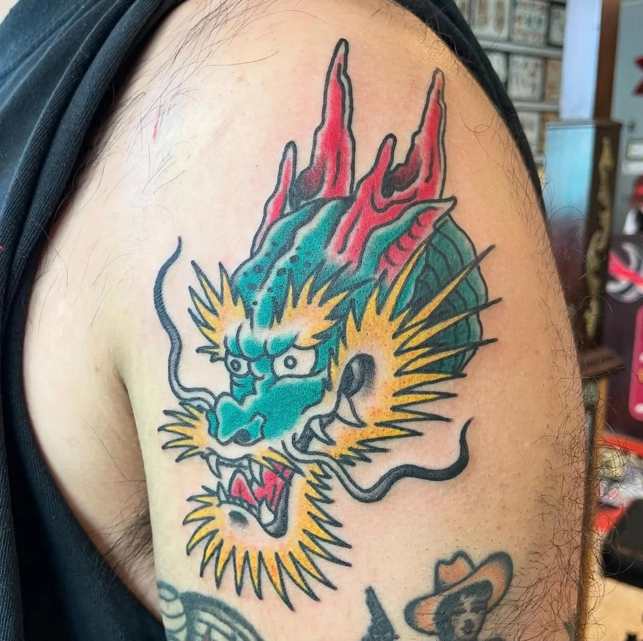 Dragon head 🐲 made by @jakeacreetattoos 

Schedule appointments with Jake by heading over to his page and sending him a DM
