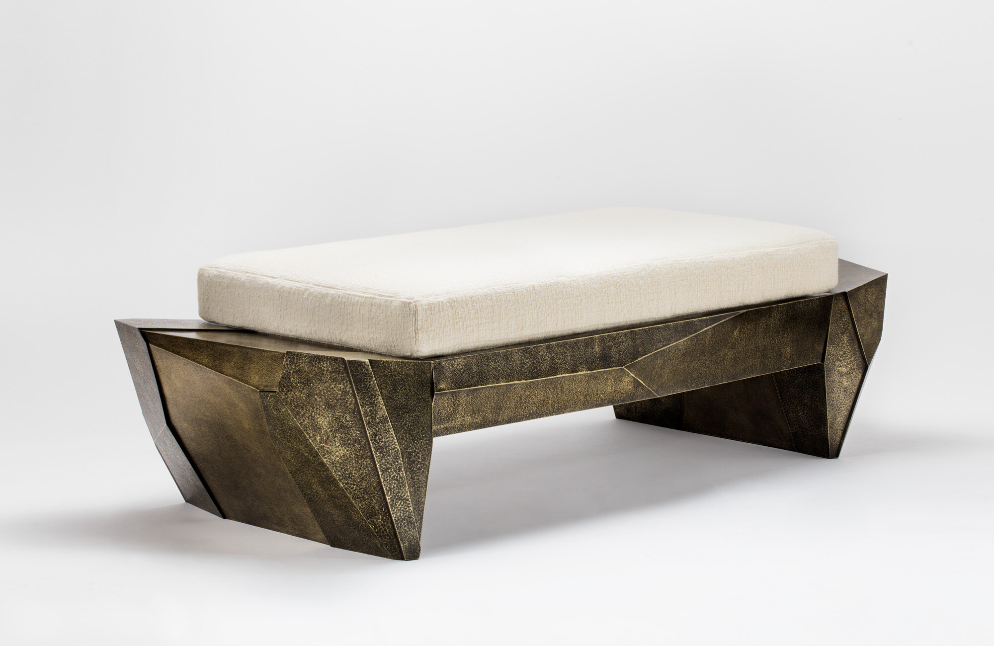 mineral-daybed-lb-01.jpg