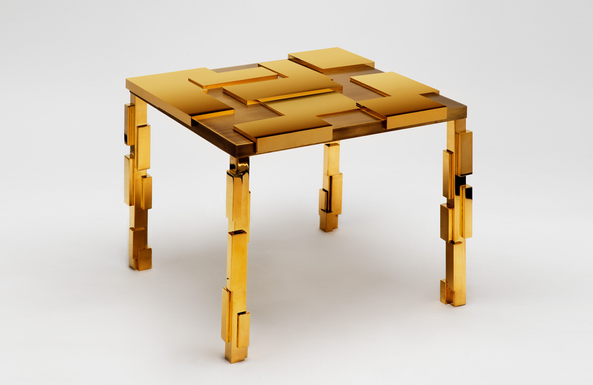 cuspid-table-square-low-02.jpg