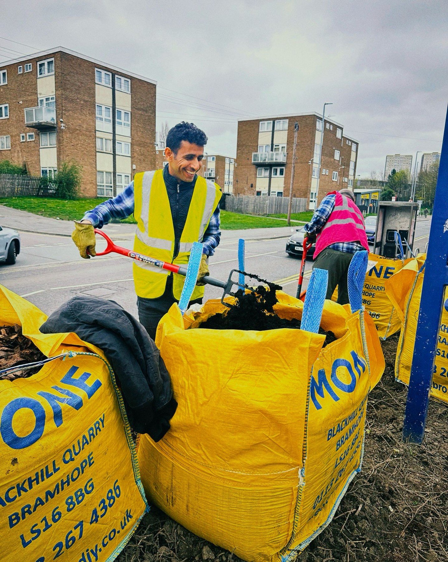 It was a busy one this week at Lincoln Greeners. We were in the Lincoln Green Square, working on our new raised bed 🌻🌱

It&rsquo;s our first time working beyond the Roxby Community Garden beds, and it feels good to be working with a blank slate, br