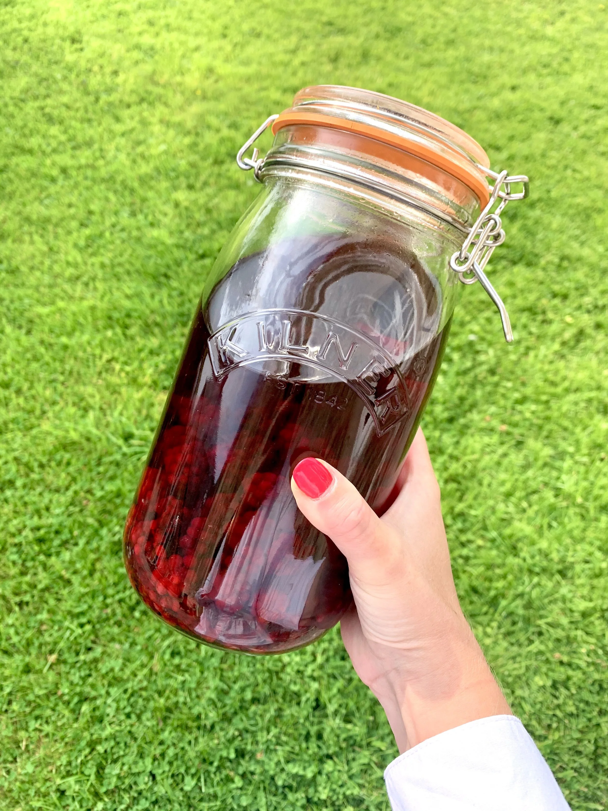 Homemade Bramble Gin : Bombay Bramble Cocktail Recipe – LNJE