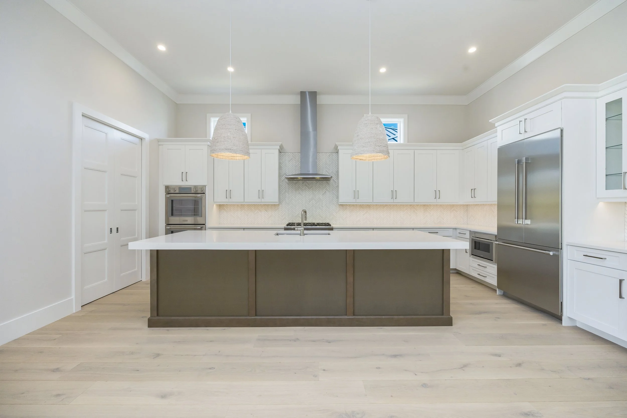 CL Lot 5_Kitchen Money Shot_26-0223.jpg