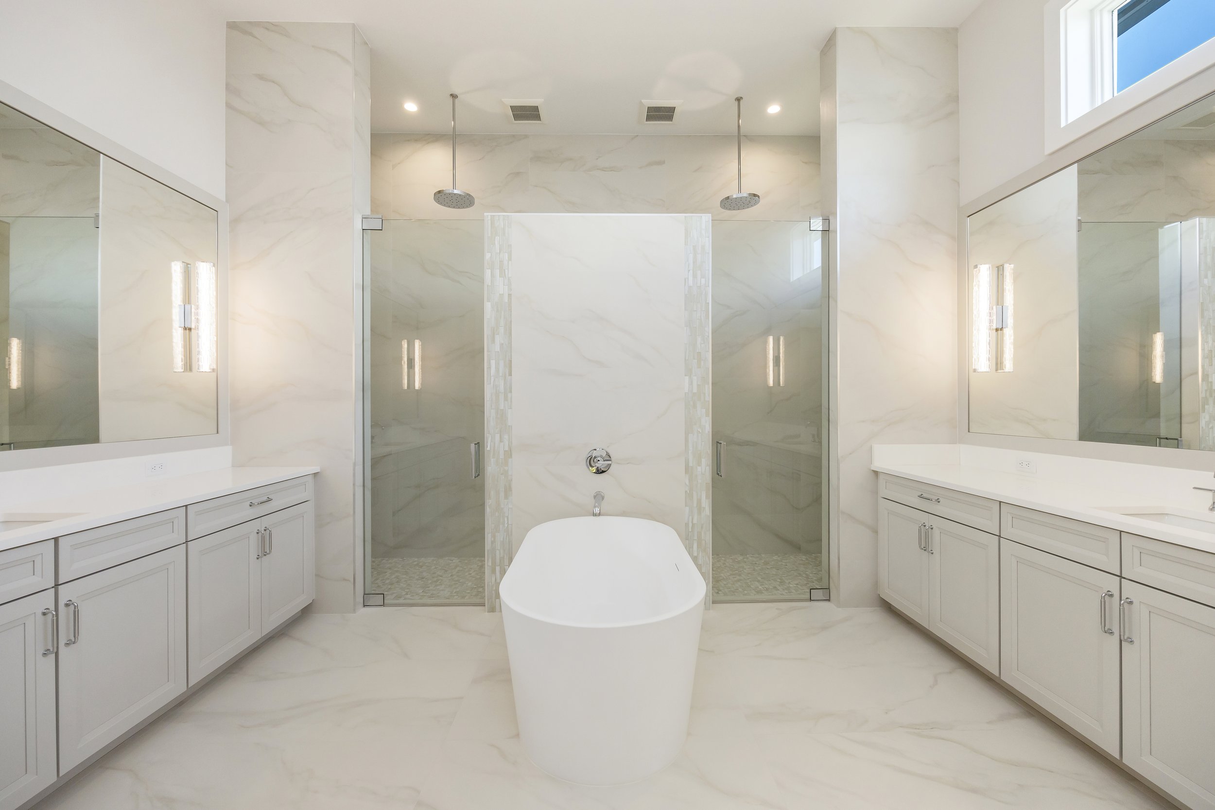 CL Lot 5_Primary Bath_26-0223.jpg