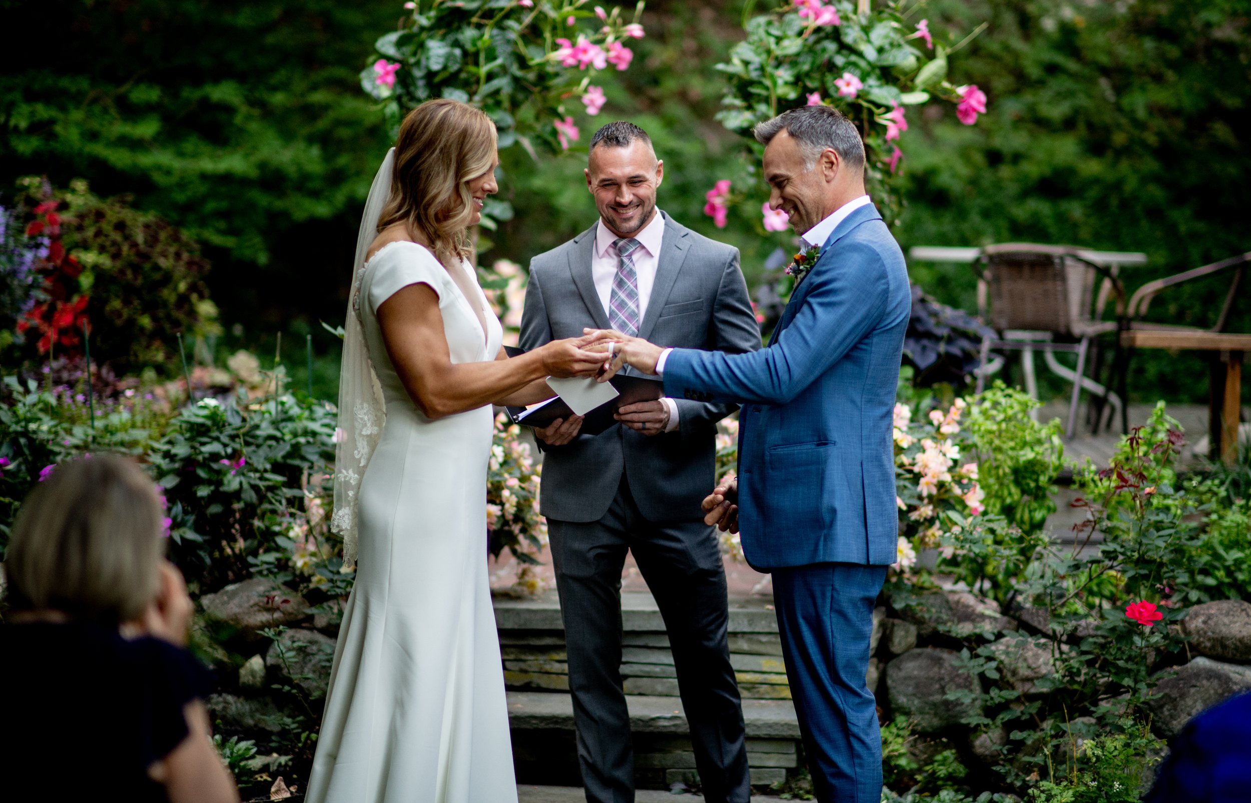wedding-ceremony-backyard-vows