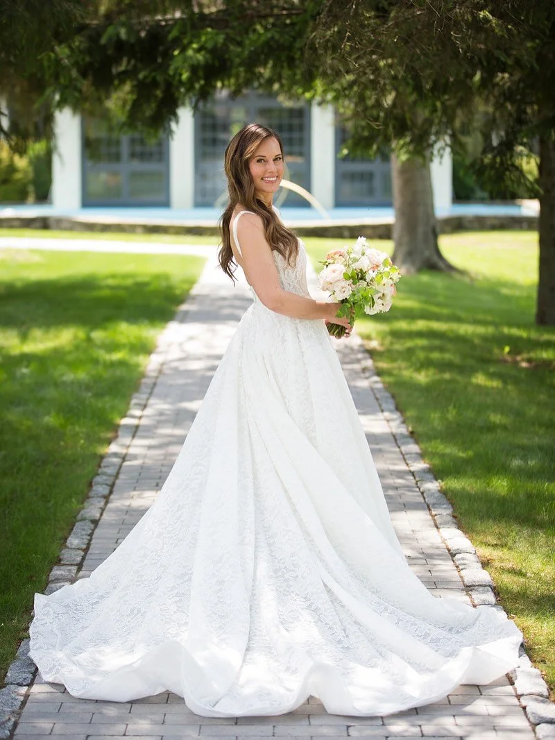 Another 80 degree, absolutely beautiful day.  Feels worthy to throw back to the this beautiful summer day and beautiful bride Larissa at the beautiful @winvianfarm ☀️💕. Did I say beautiful enough?

@shaktiboulder 
@rme_hairdesign 
@boston.makeup.art