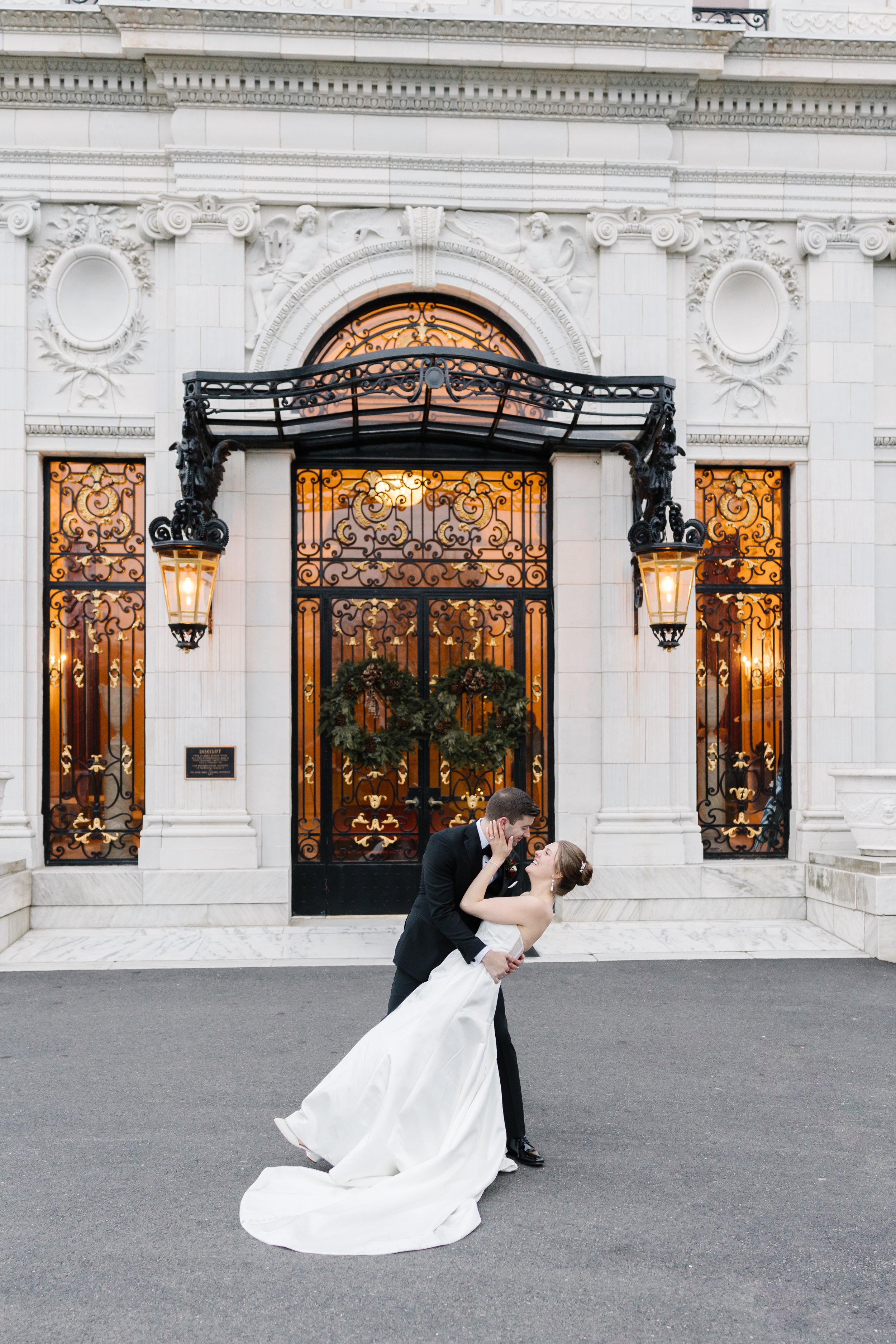 Rosecliff_Mansion_Newport_ChristmasWedding.jpg