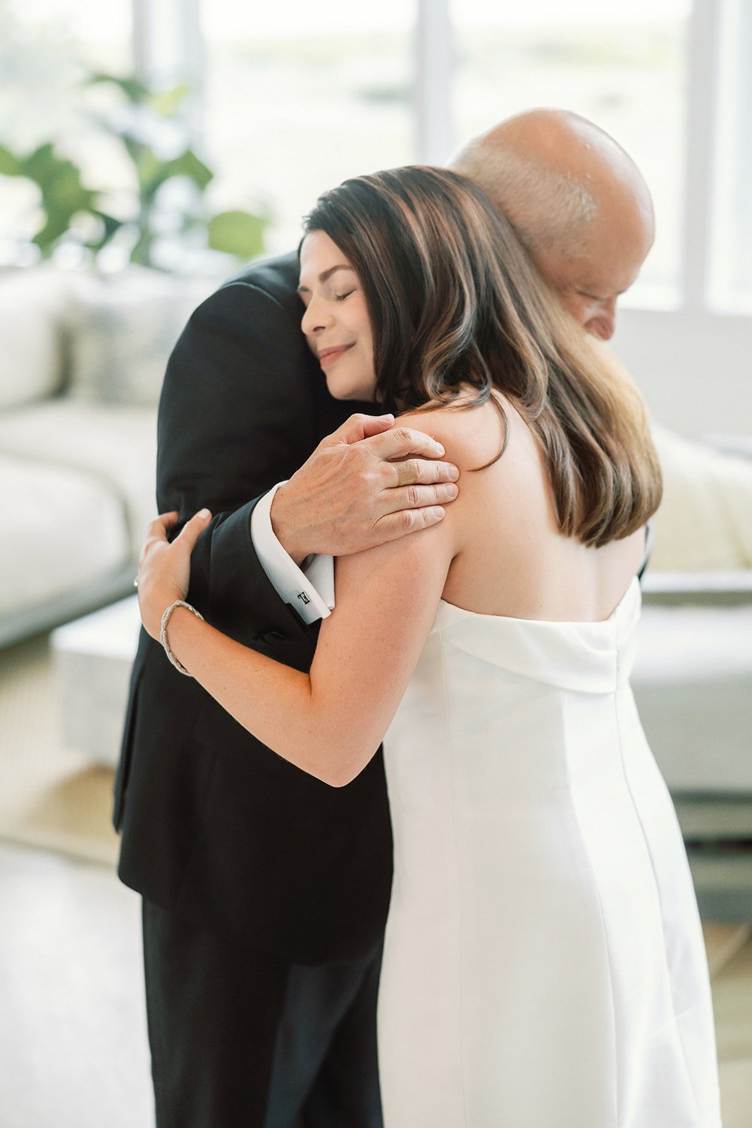 WychmereWedding_FOBFIrstLook2.jpg