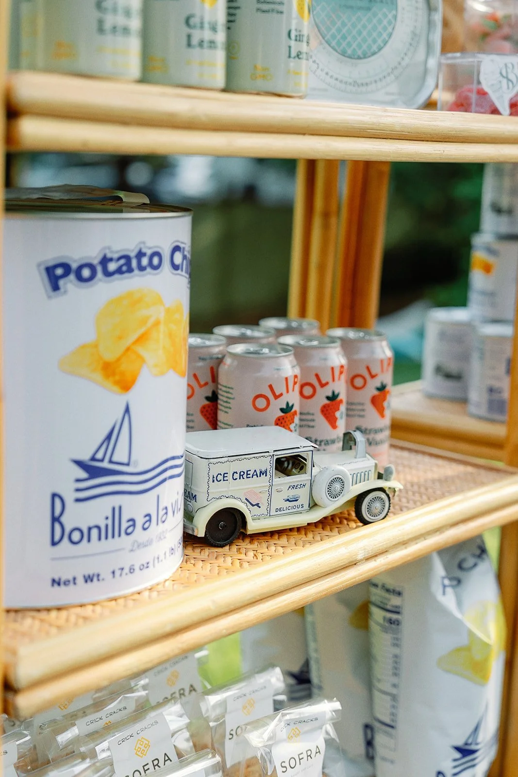 Olipop_Bonilla_a_l_vista_display3.jpg