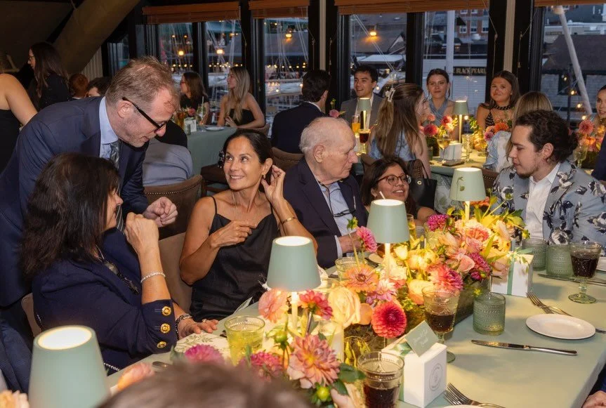 Welcome party perfection @22bowens for Evan &amp; Ali&hellip;.also a huge &ldquo;welcome back&rdquo; to our favorite floral friend the dahlia 💐💐💐

@erindaviesconsultancy 
@thesecretgardenri 
@22bowens 
@gretakaplanpaperie 
@matt2ten 
@mariajanelle