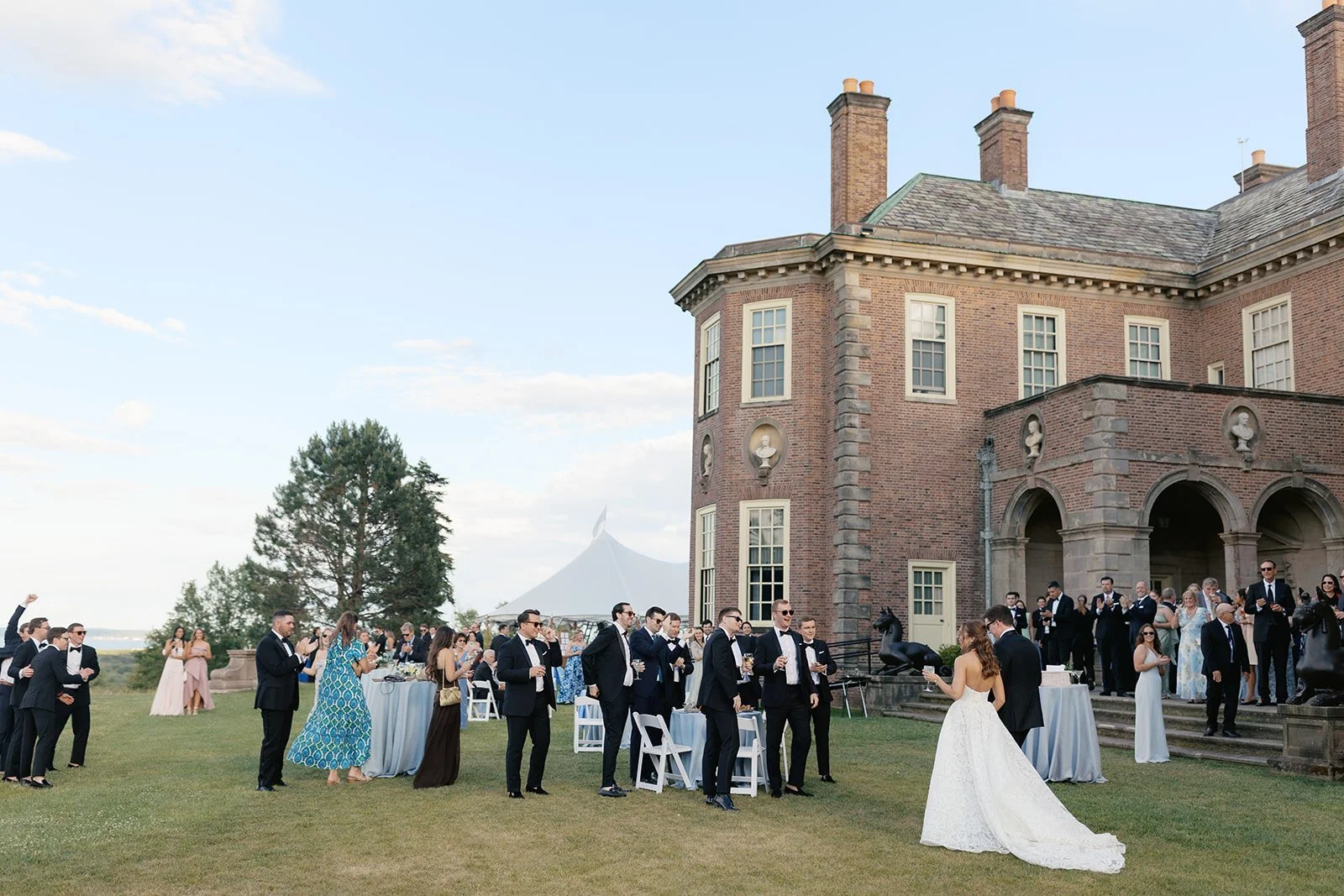CraneEstateWedding_CocktailHour_ErinDaviesConsultancy1.jpg