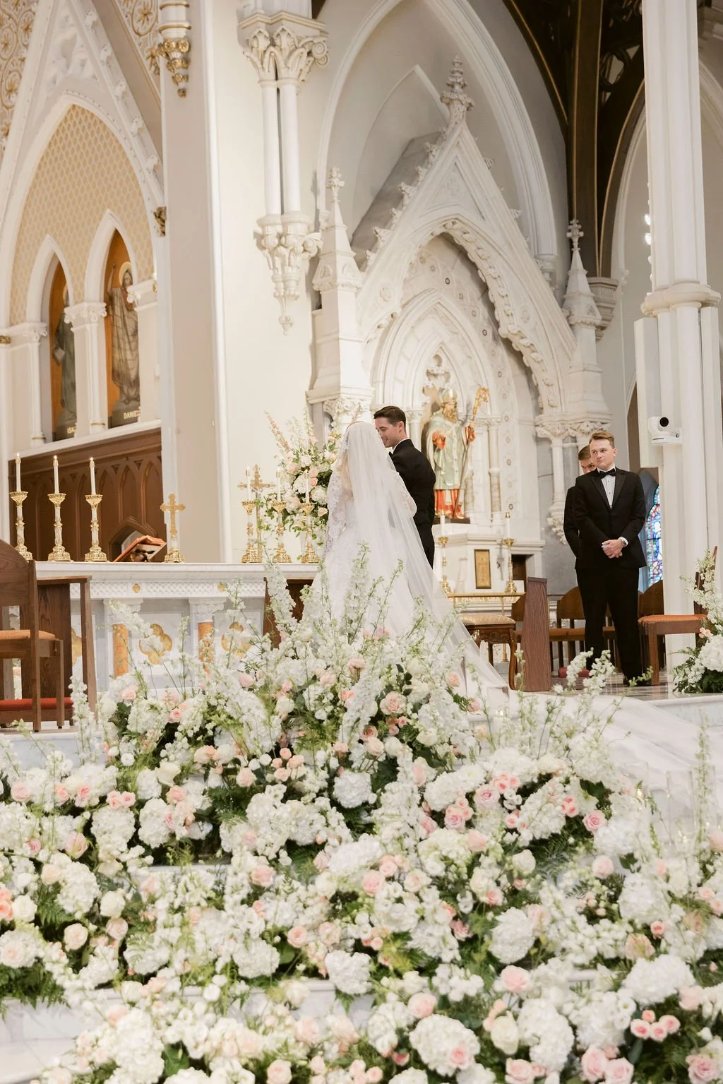 CathedraloftheHolyCrossBostonWedding.jpg