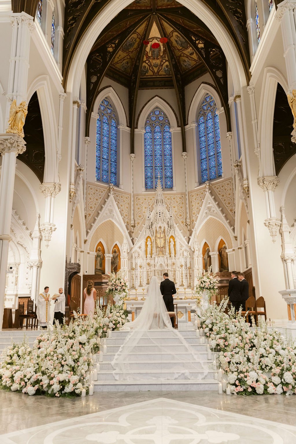 CathedraloftheHolyCrossBostonWedding3.jpg
