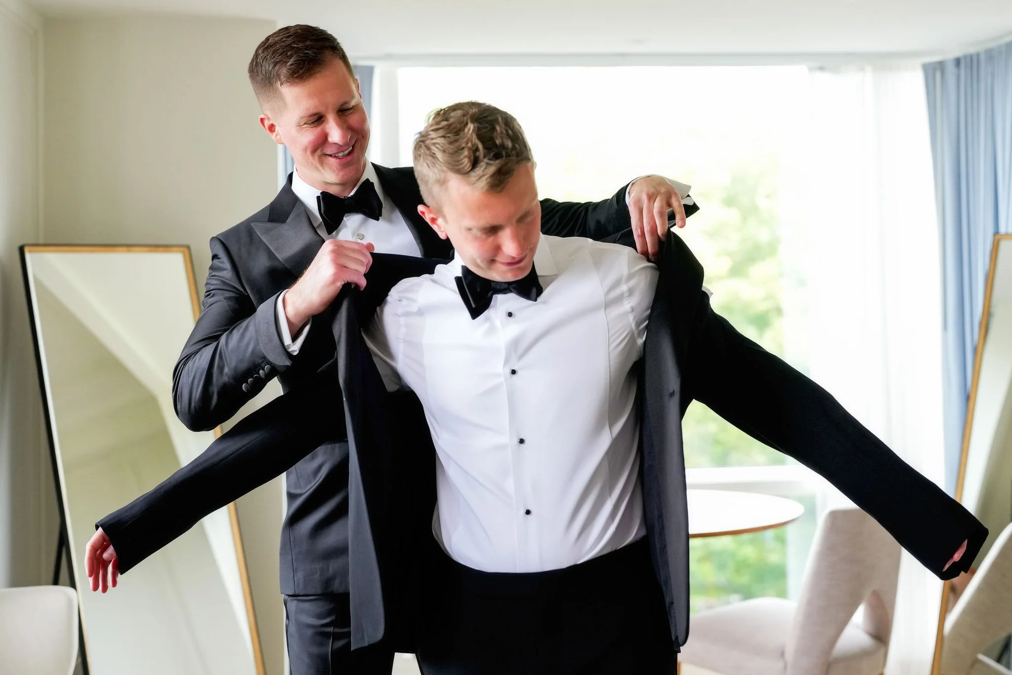 GettingReady4_TheNewburyWedding_ErinDaviesConsultancy.JPG