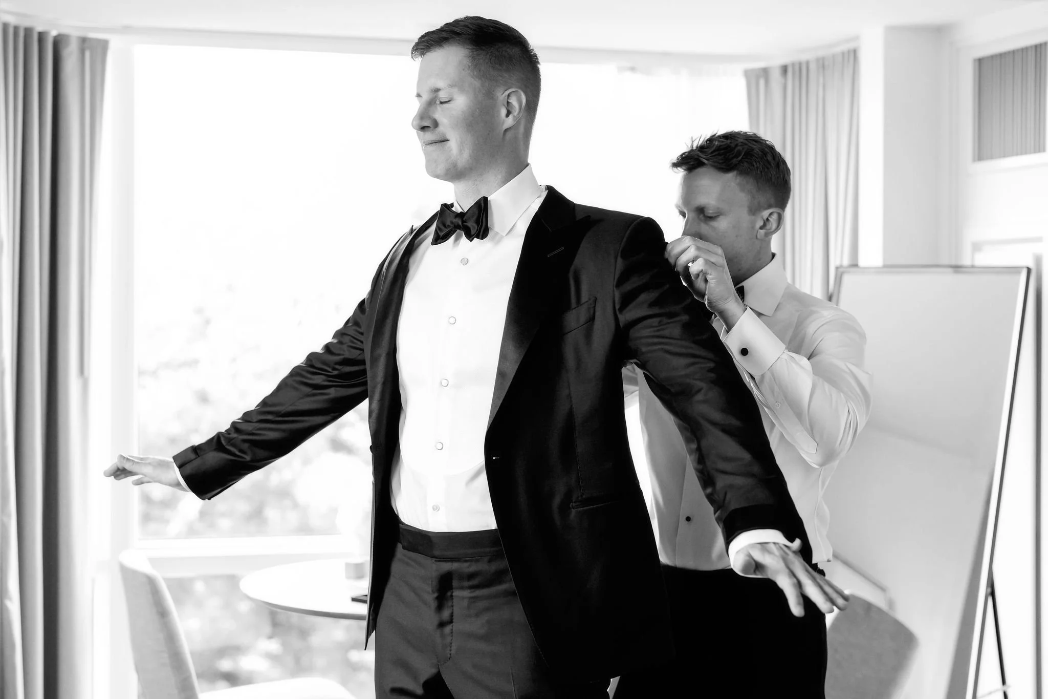 GettingReady3_TheNewburyWedding_ErinDaviesConsultancy.JPG