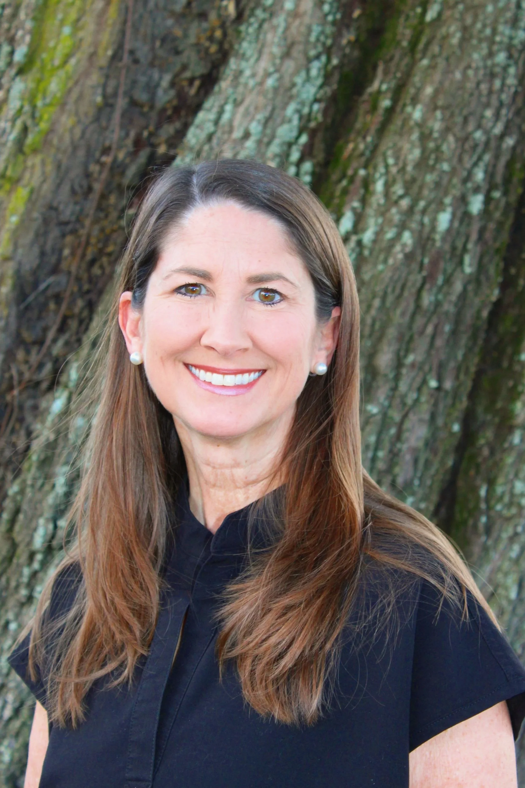 ELLEN+headshot.jpg