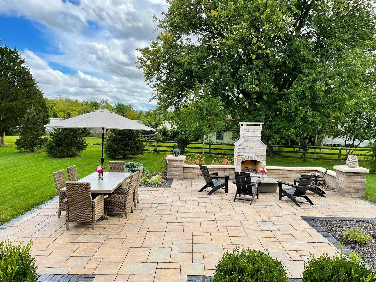 The outdoor oasis&hellip;. The best spot for enjoying the summer sun &amp; crispy fall vibes! 😍 ☀️ 🍁 I loved coordinating the colors of the concrete &amp; brick patio with the finishes of the furniture. Perfect for a seamless, neutral look. 👌🏼 

