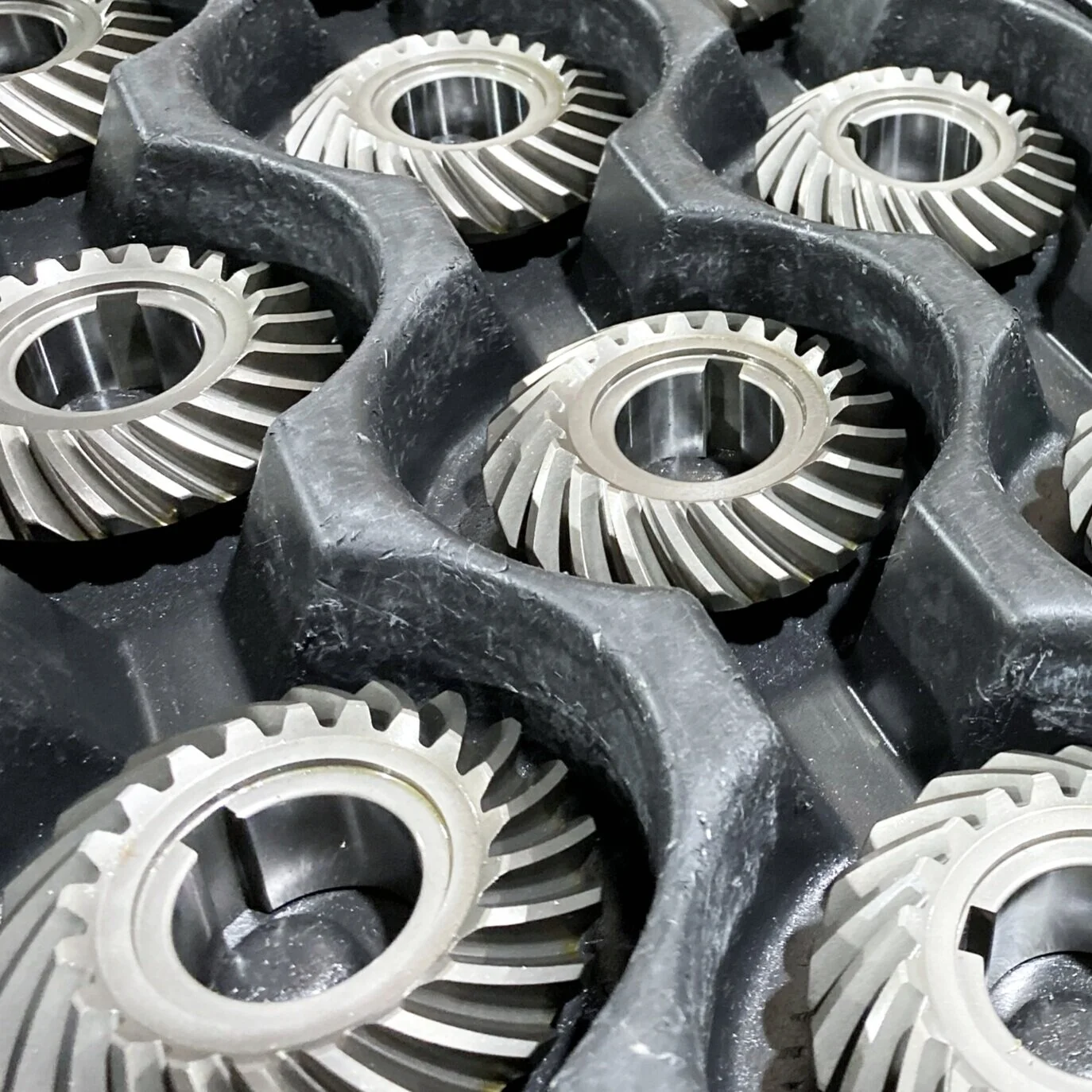 Croix Gear Spiral Bevel Spur Gears Helical Gears Hypoid Gears