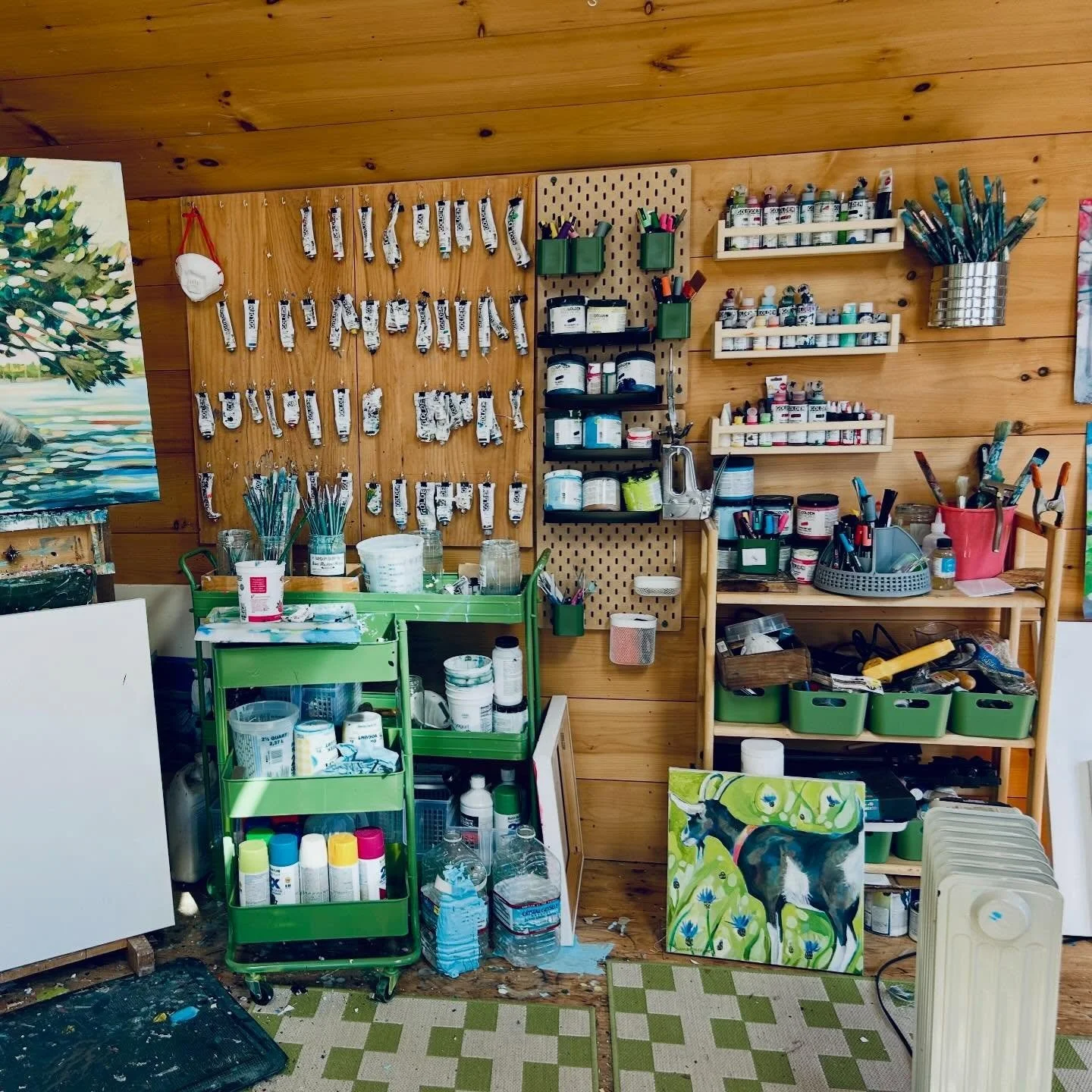 Organized Chaos: an everyday look at my studio these days... not a very big space but comfortable and full of color and creative motivation 🫟