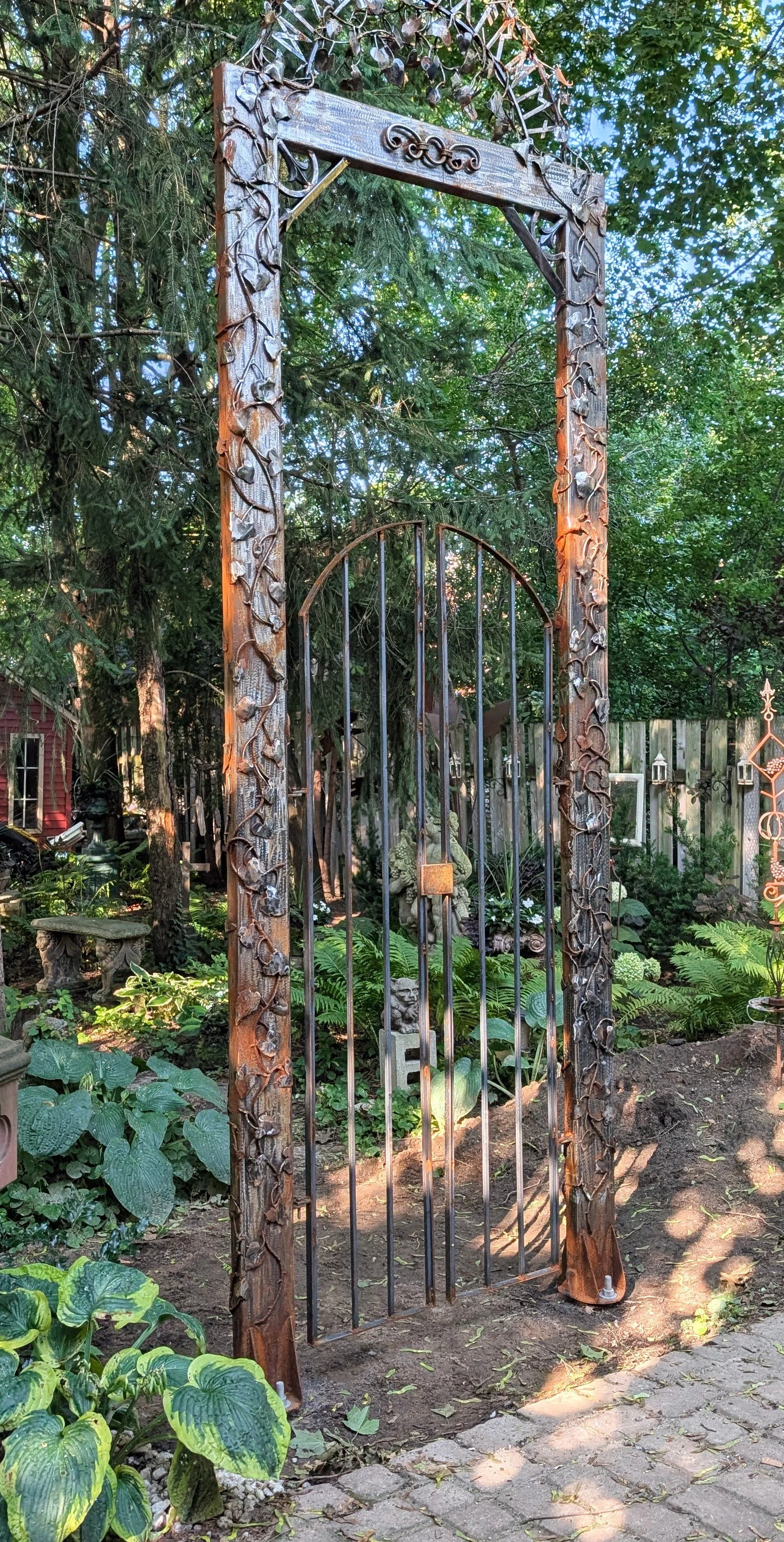GARDEN ENTRANCEWAY AND GATES