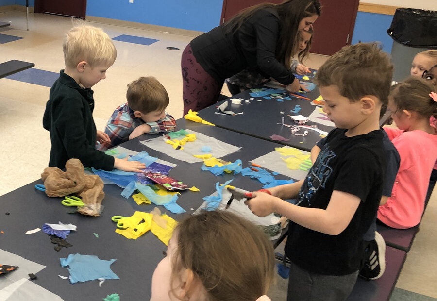 kids working4.jpg