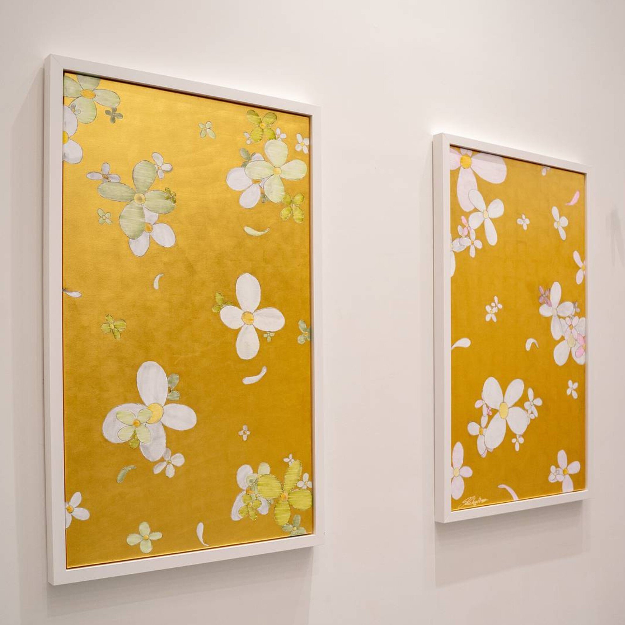 💛Gold and 🌸Petals - #followtheflowers by Artist @thejohnathanschultz 

🖼️ Featured Artworks: 

🟡Greener is Beautiful, 2024 
60&rdquo; H x 36&rdquo; W
Gold and mixed medium on canvas

🟡Soft Beauty, 2024
60&rdquo; H x 36&rdquo; W
Gold and mixed me