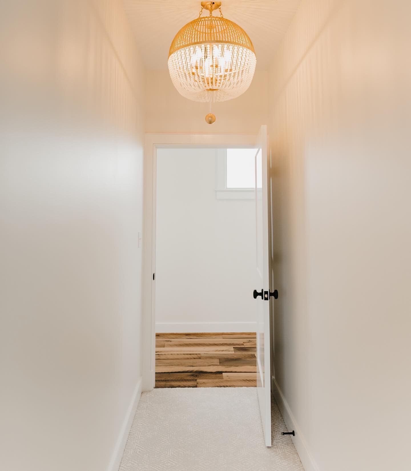 Small hallways even need fun lighting!! 
.
.
.
.
.
#interiordesign #interiordesigner #interiordecorating #interiors #interiorlighting #lighting #lights #interiordesignideas