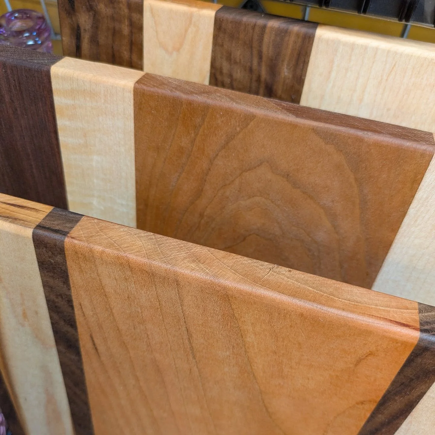 Just in! These gorgeous Made In Jamaica Plain from local hardwood cutting boards but, you guessed it, local woodworker Andrew Hamilton! Black walnut, cherry, and maple woods make up these stunning boards. Come see em in person! 
.
XOXO
Kw
#shoplocal 