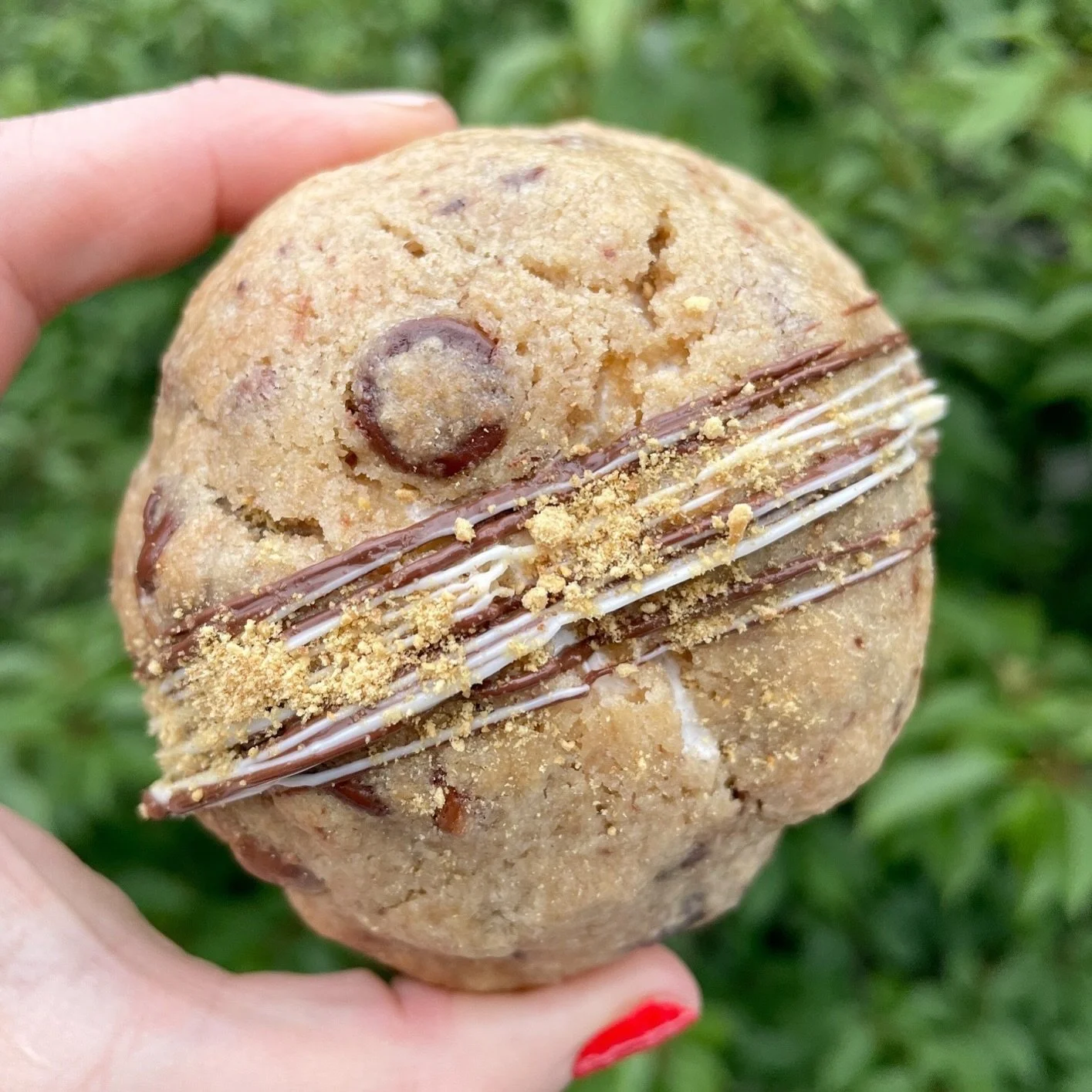 July orders are open! We will be at @bkd.bagels on Ft Evans Rd in Leesburg (by Trader Joe&rsquo;s) starting at 8am on Saturday with some special 4th of July flavors (and this DELICIOUS s&rsquo;mores cookie)! 😍
.
.
.
.
.
 #leesburgva #washingtondc #l