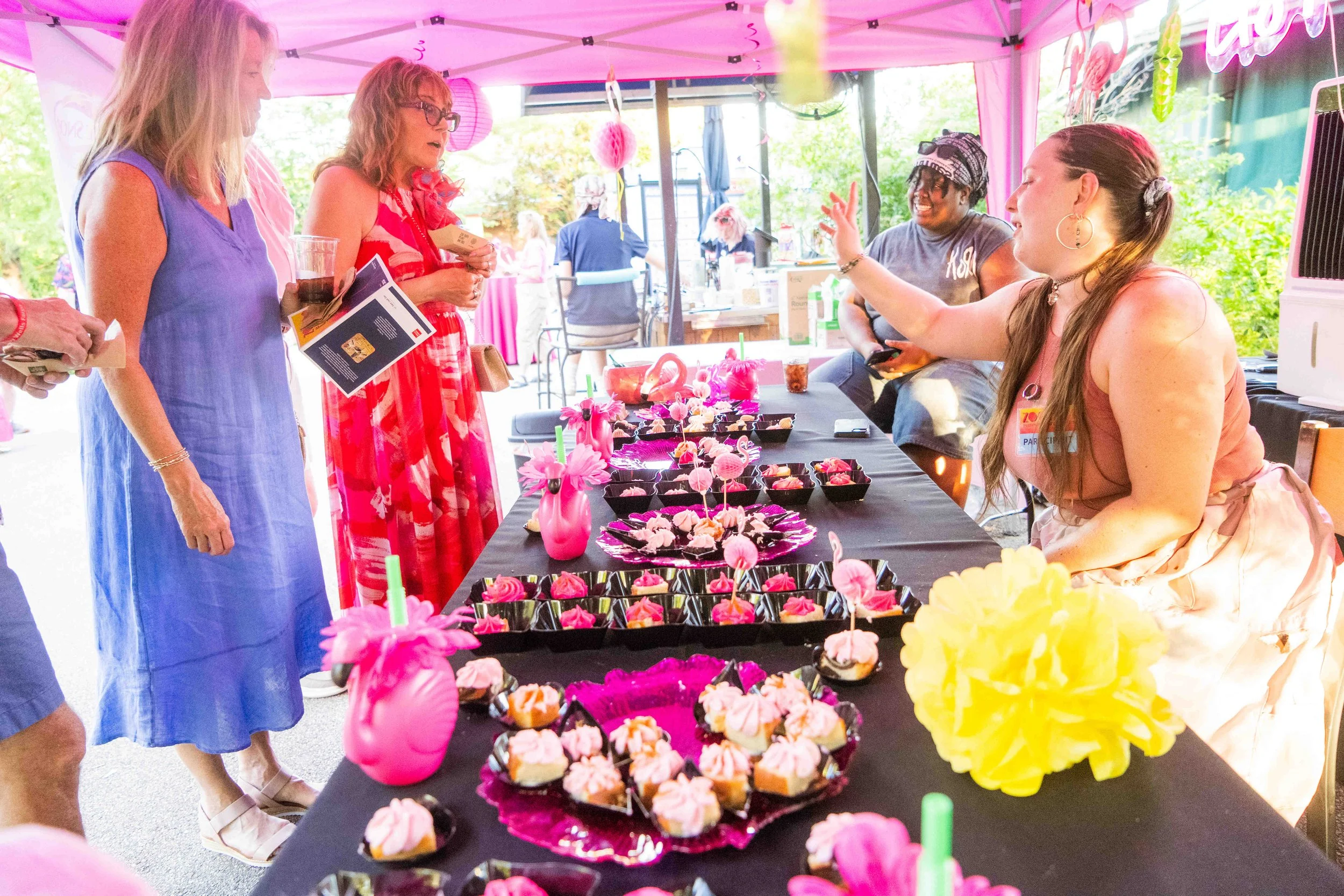 12_3311_ZOOFAR 2026_guests at the Cake Snob booth.JPG