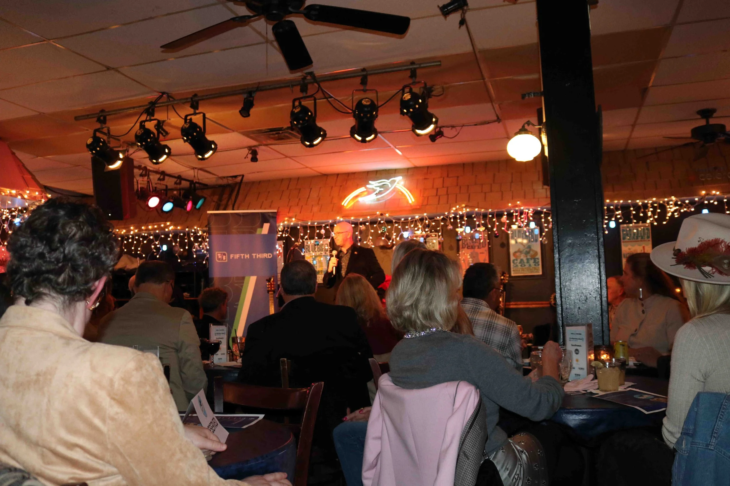 Fifth Third Regional President Dave Briggs welcomes guests.JPG