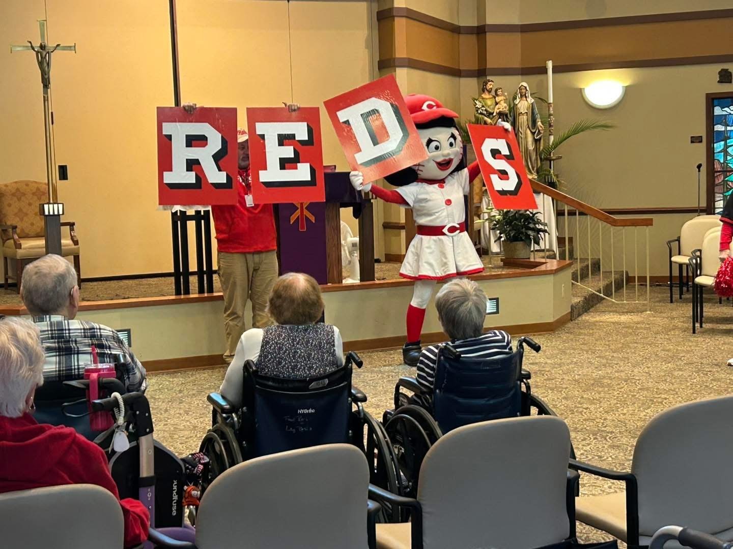 Rosie Red Cheers at Bayley.JPG