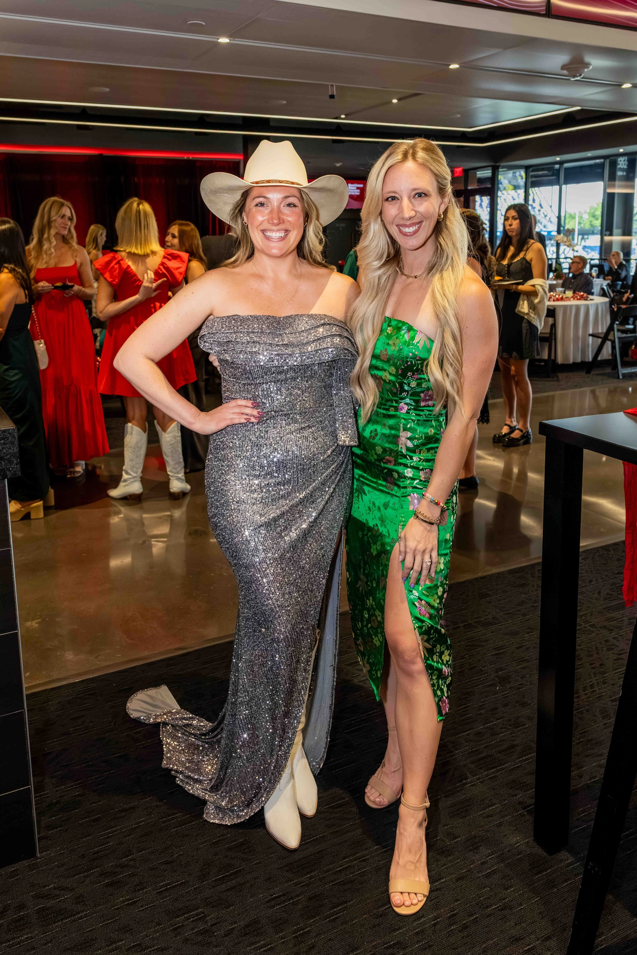 VOY Leadership's Sabrina Gerzel and Kimmi Rasky.JPG
