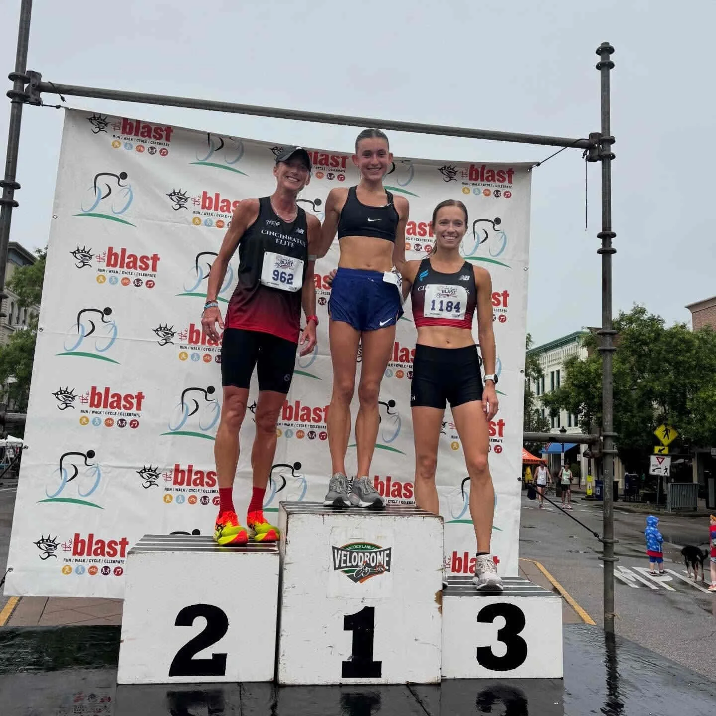 HPB Womens Top 3 finishers.JPG