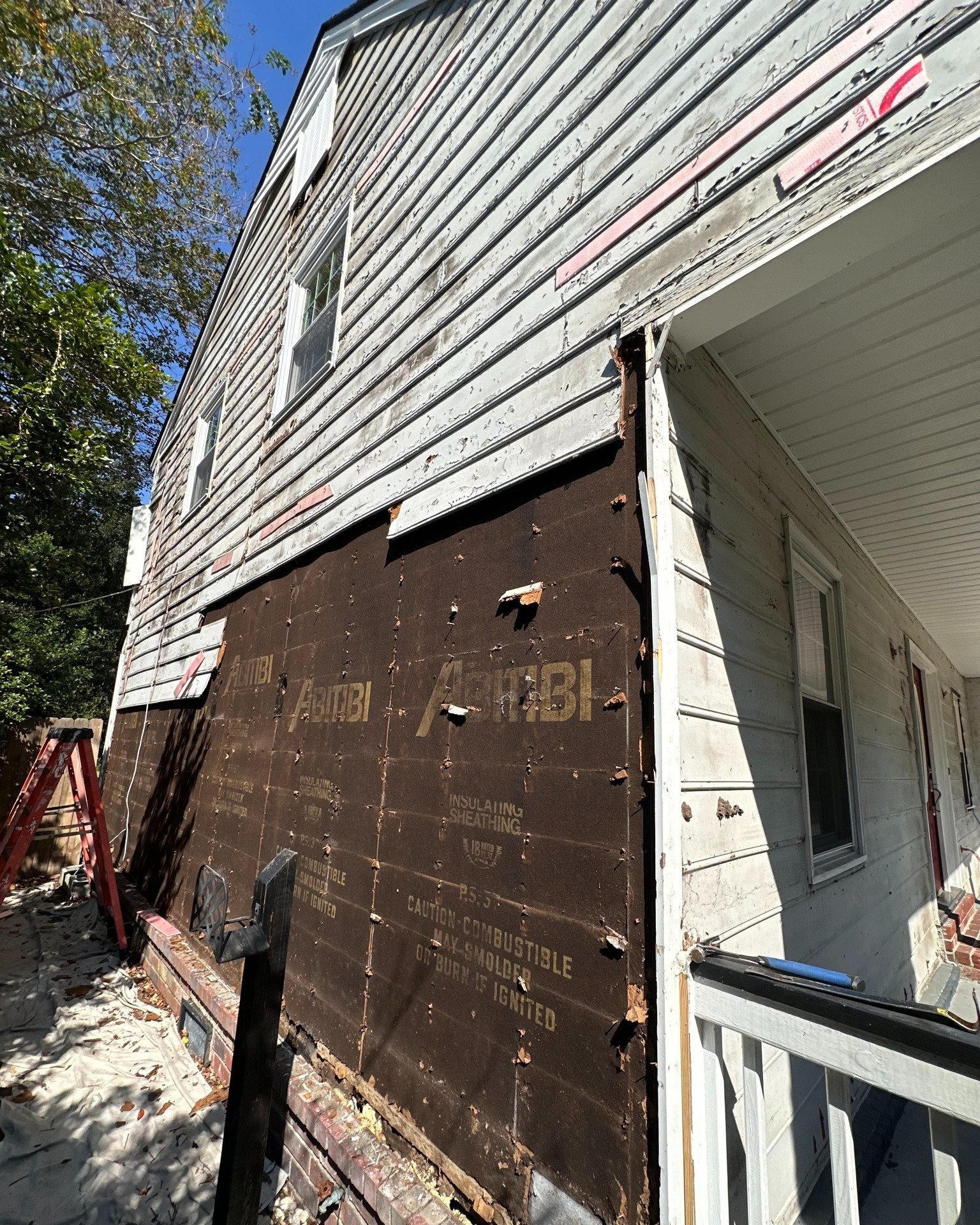 Do you know what's under your siding?

It's always a surprise when removing old siding what we might find underneath! On this siding replacement there are three layers that we have to remove in order to install the new James Hardie siding. The first 