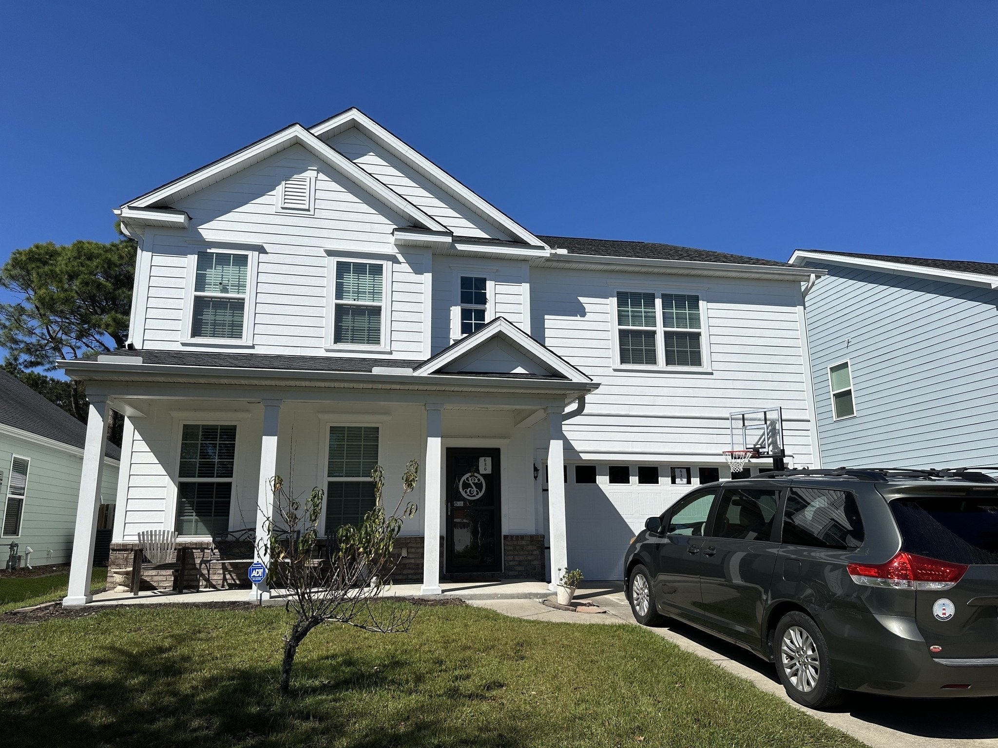Before: Worn and weathered siding showing signs of age.

After: A sleek refreshed look with brand new @jameshardie  siding, enhancing curb appeal and protection!

For this homeowner we removed the existing siding and replaced with James Hardie primed