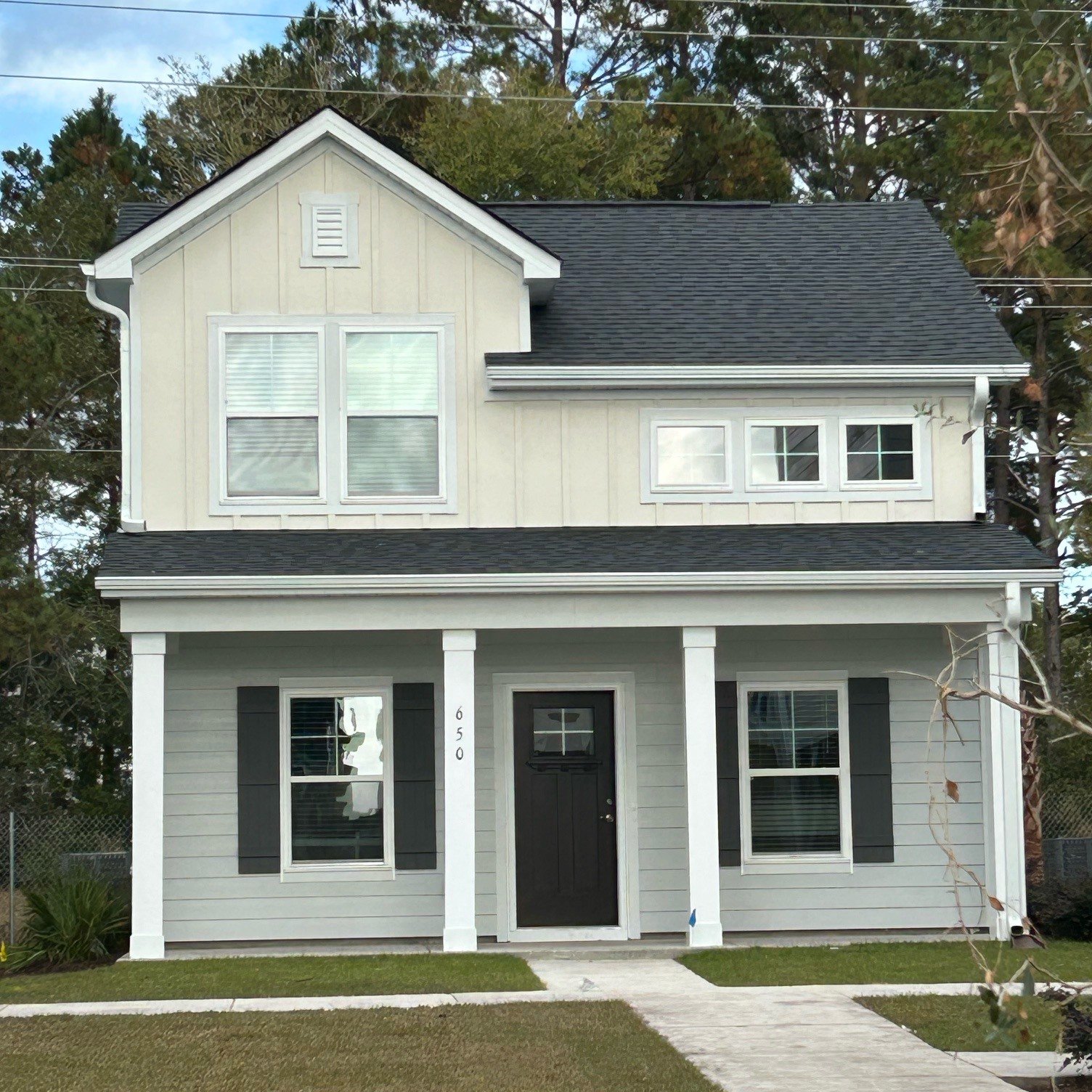 Wrapped up these siding projects with precision and pride! Honored to work alongside top-notch contractors like Realstar Homes to bring homes to life. Here's to solid partnerships and standout results!

#siding #jameshardie #fibercementsiding #newcon