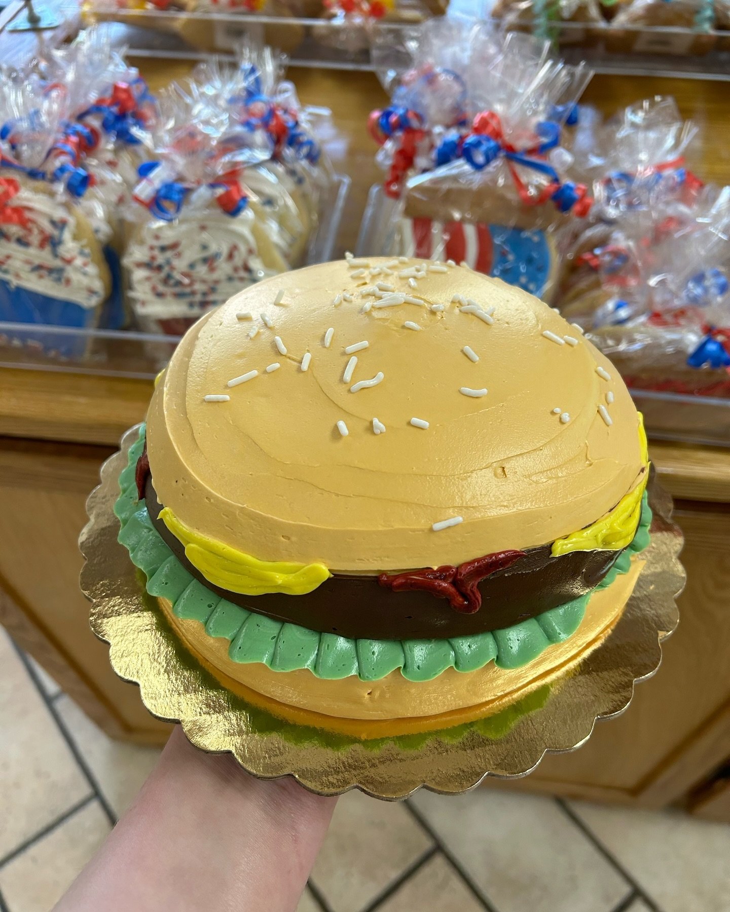 Burger cakes are back just in time for Memorial Day! 🍔🇺🇸
