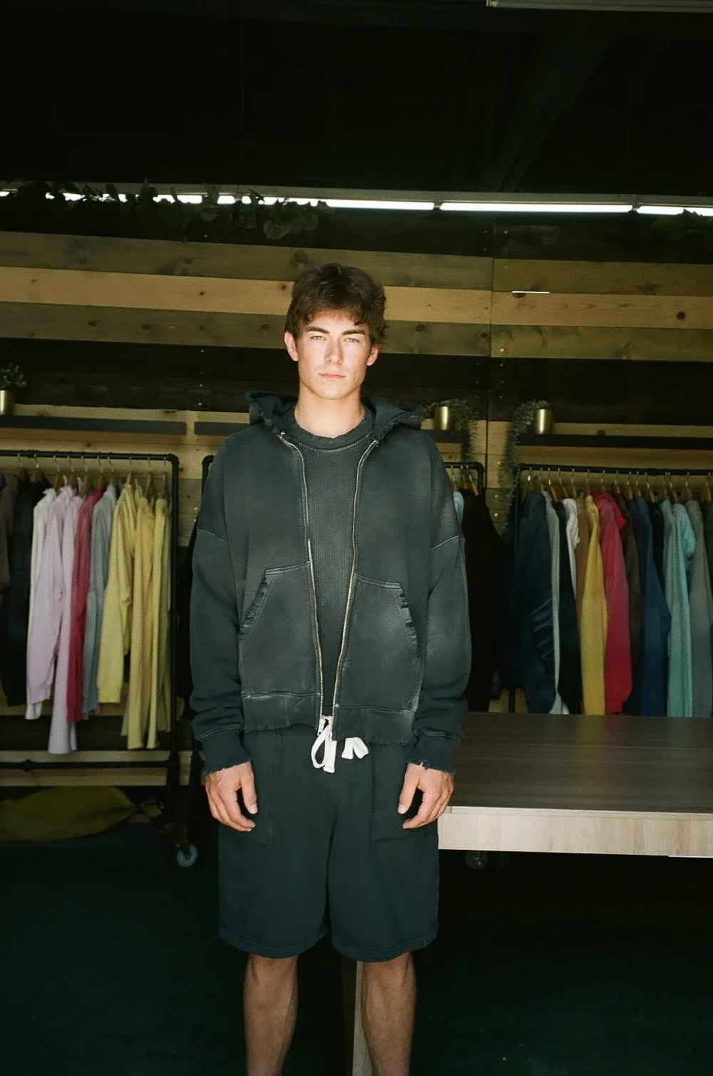 OVERSIZED CROP ZIP UP HOODIE AGED BLACK — MOOJIMOOJI