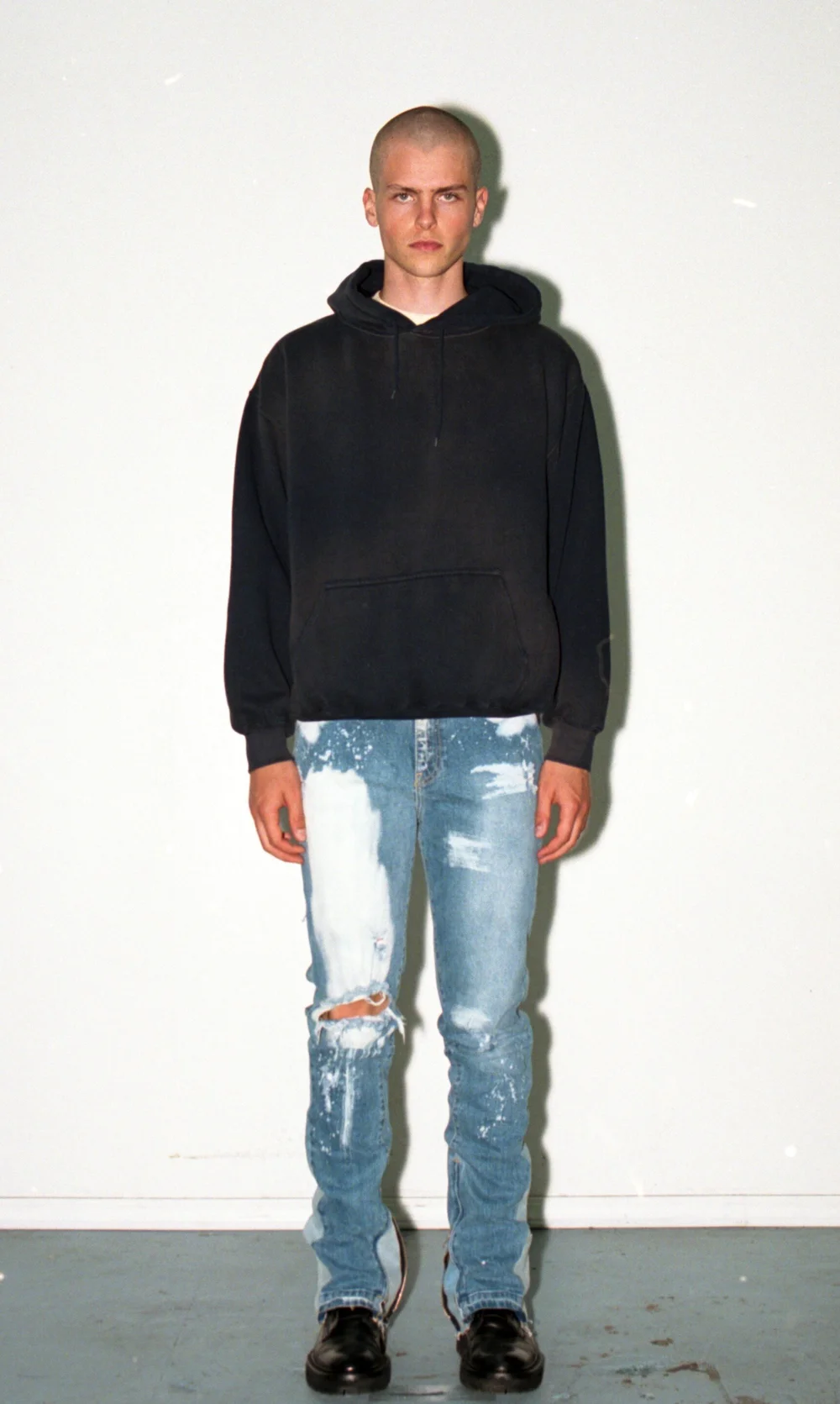 CLASSIC HOODIE / AGED BLACK — MOOJIMOOJI