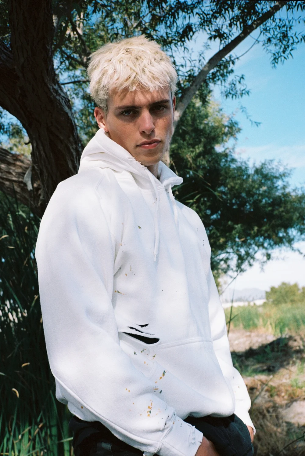 CLASSIC HOODIE / WHITE OIL PAINT — MOOJIMOOJI