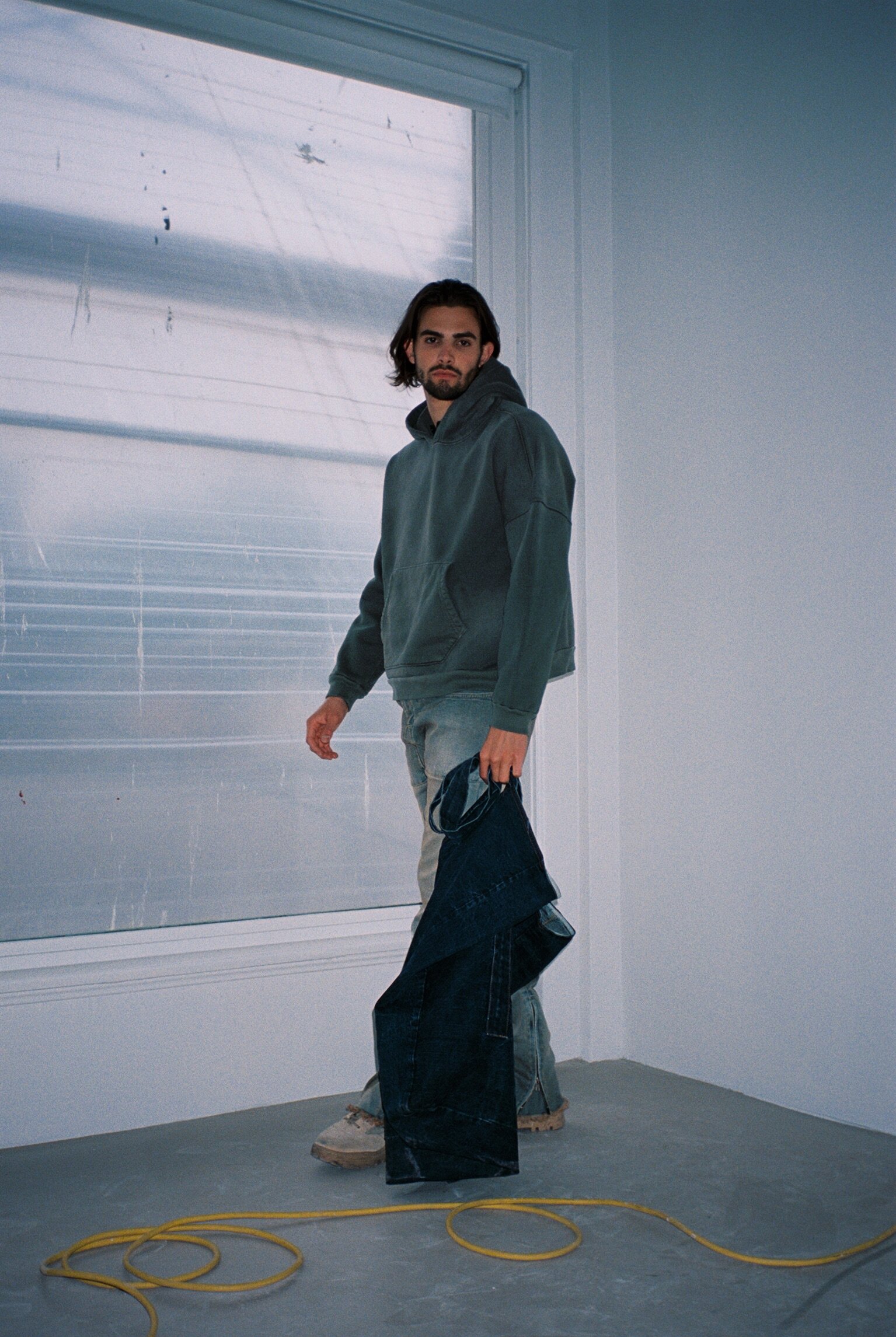 JARON275003286-R1-045-21_1.jpeg