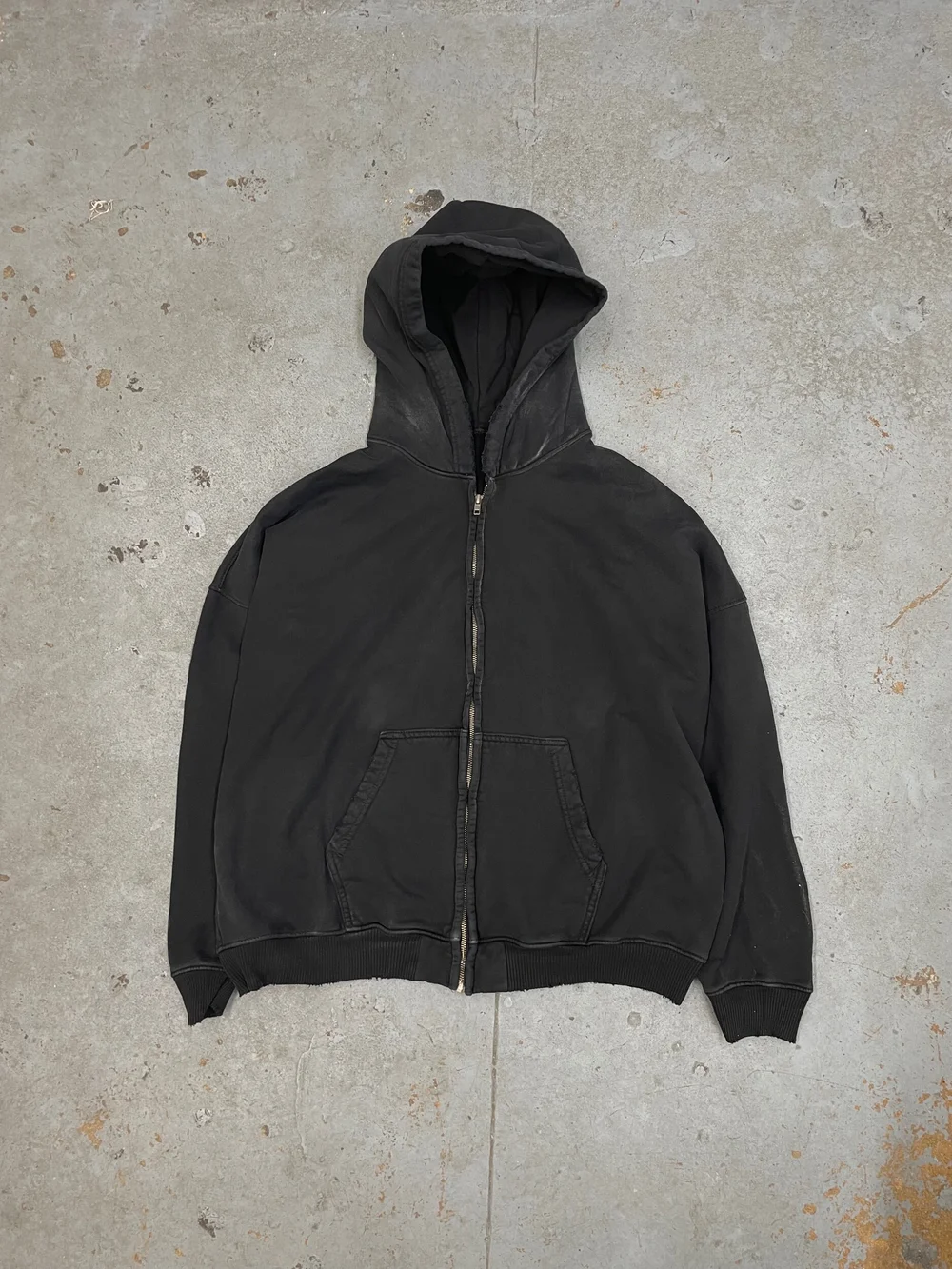 OVERSIZE ZIP-UP HOODIE AGED BLACK — MOOJIMOOJI