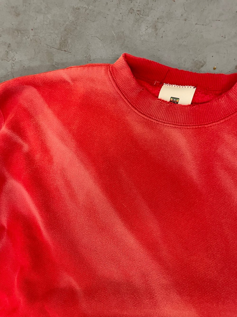 CLASSIC CREWNECK / AGED RED — MOOJIMOOJI