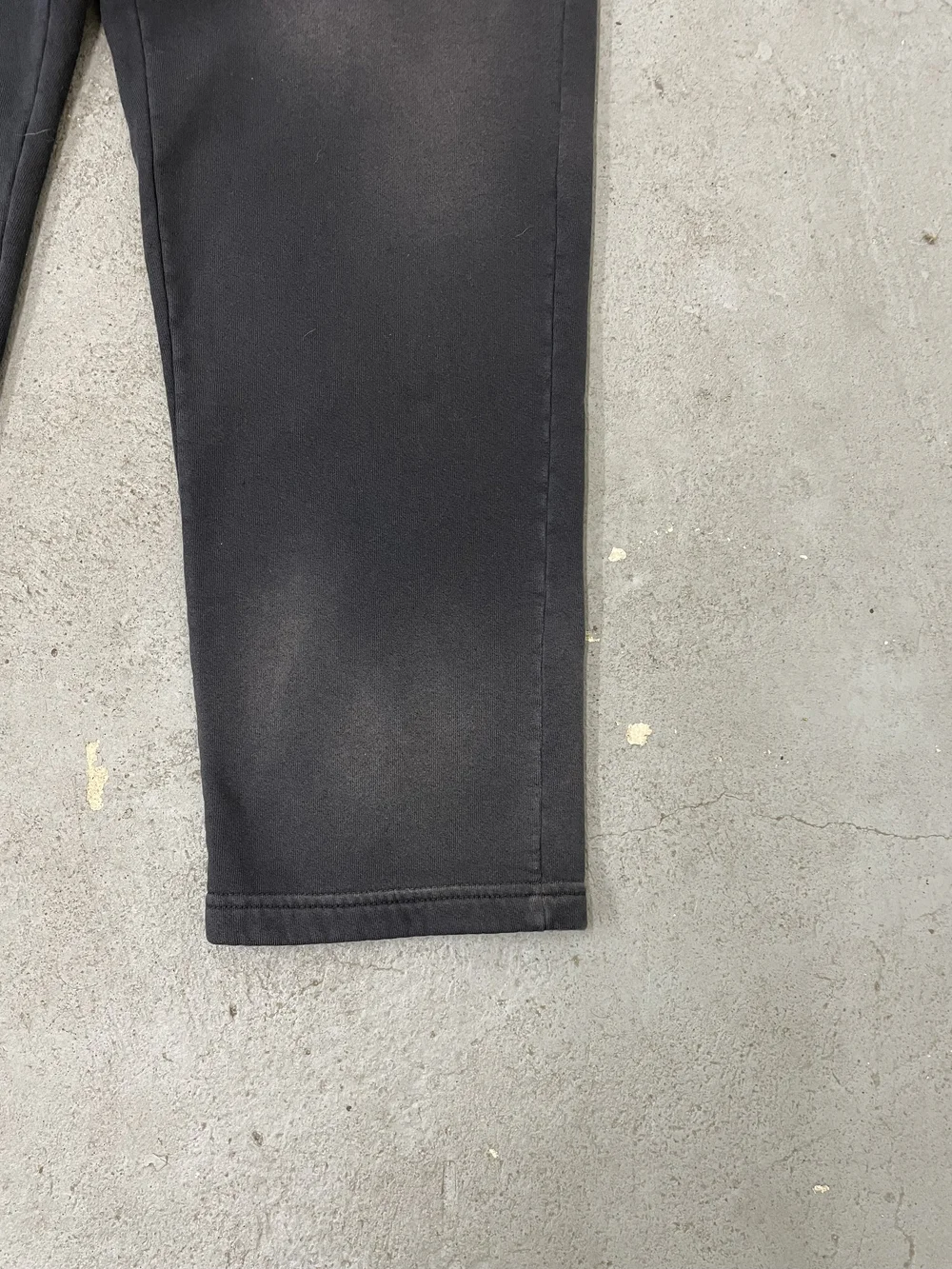 MOOJI SWEATS 02 / AGED BLACK — MOOJIMOOJI