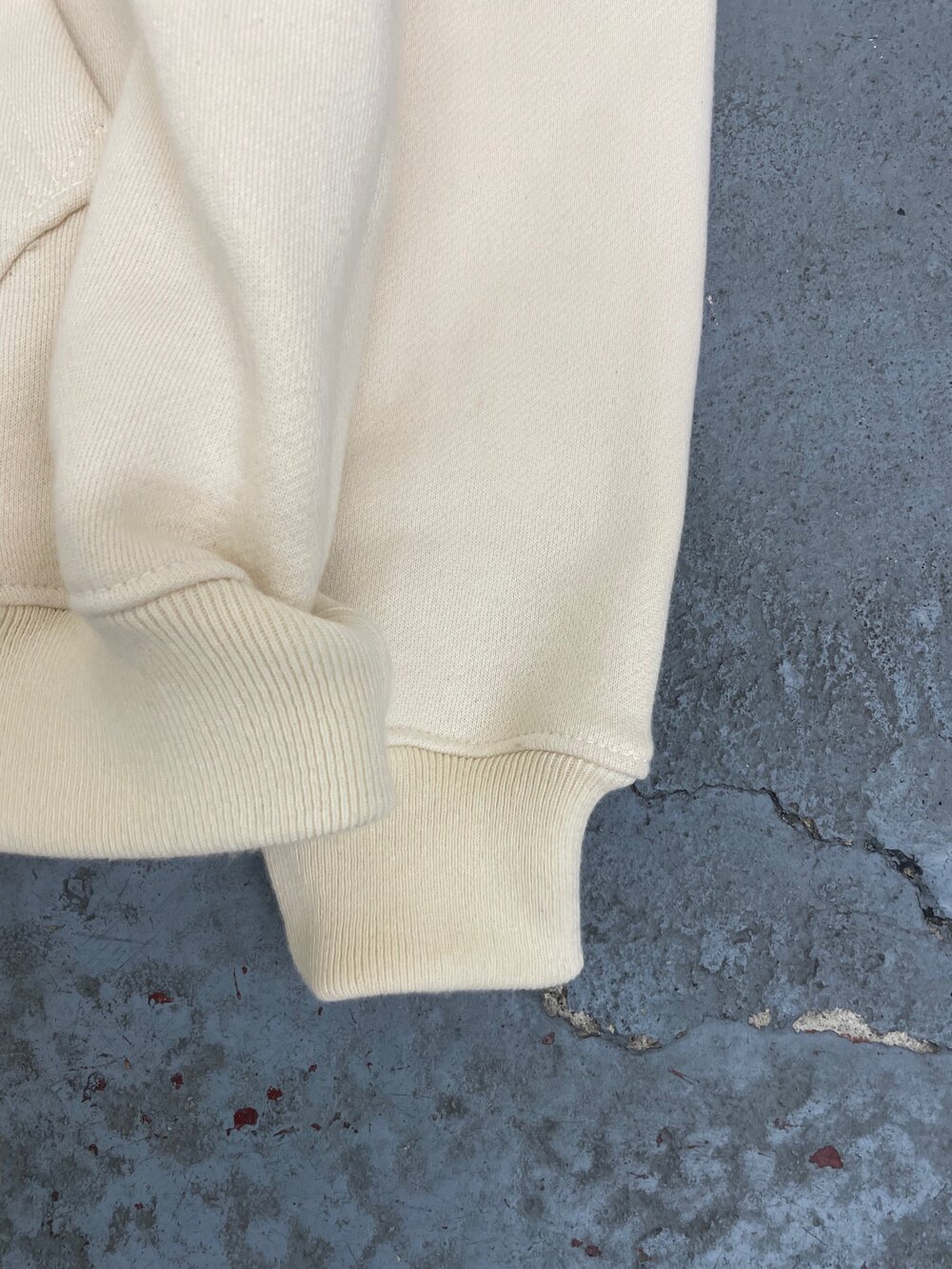 22 OZ HEAVY FLEECE HOODIE NEW BORN CREAM MOOJIMOOJI