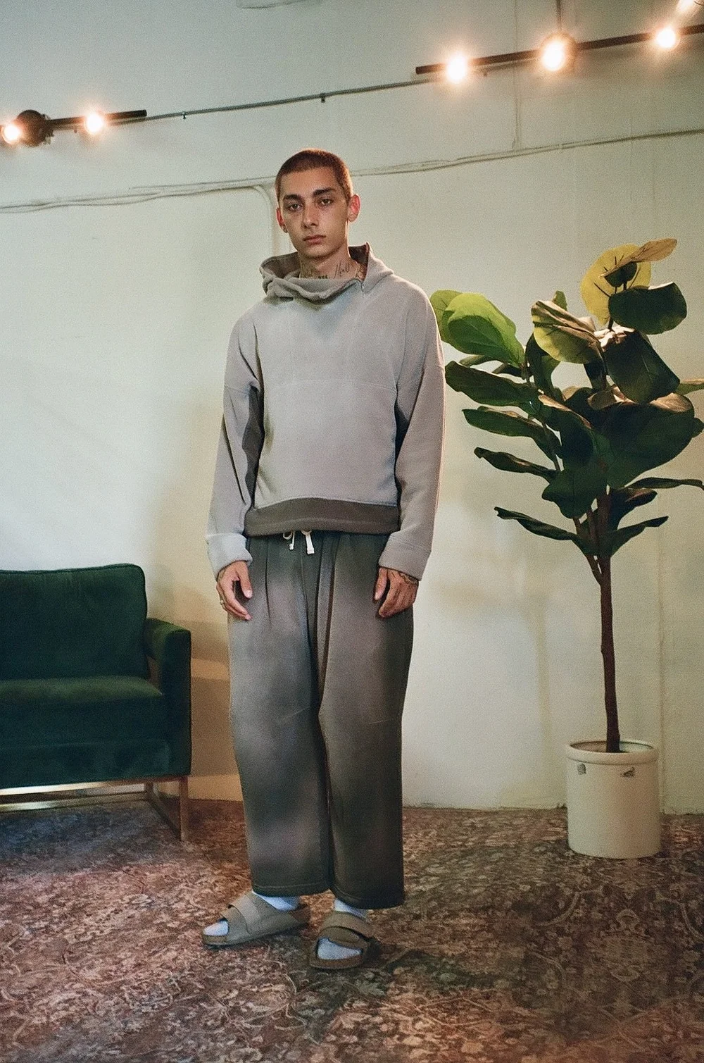MOOJI SWEATS 04 AGED OLIVE GREEN — MOOJIMOOJI