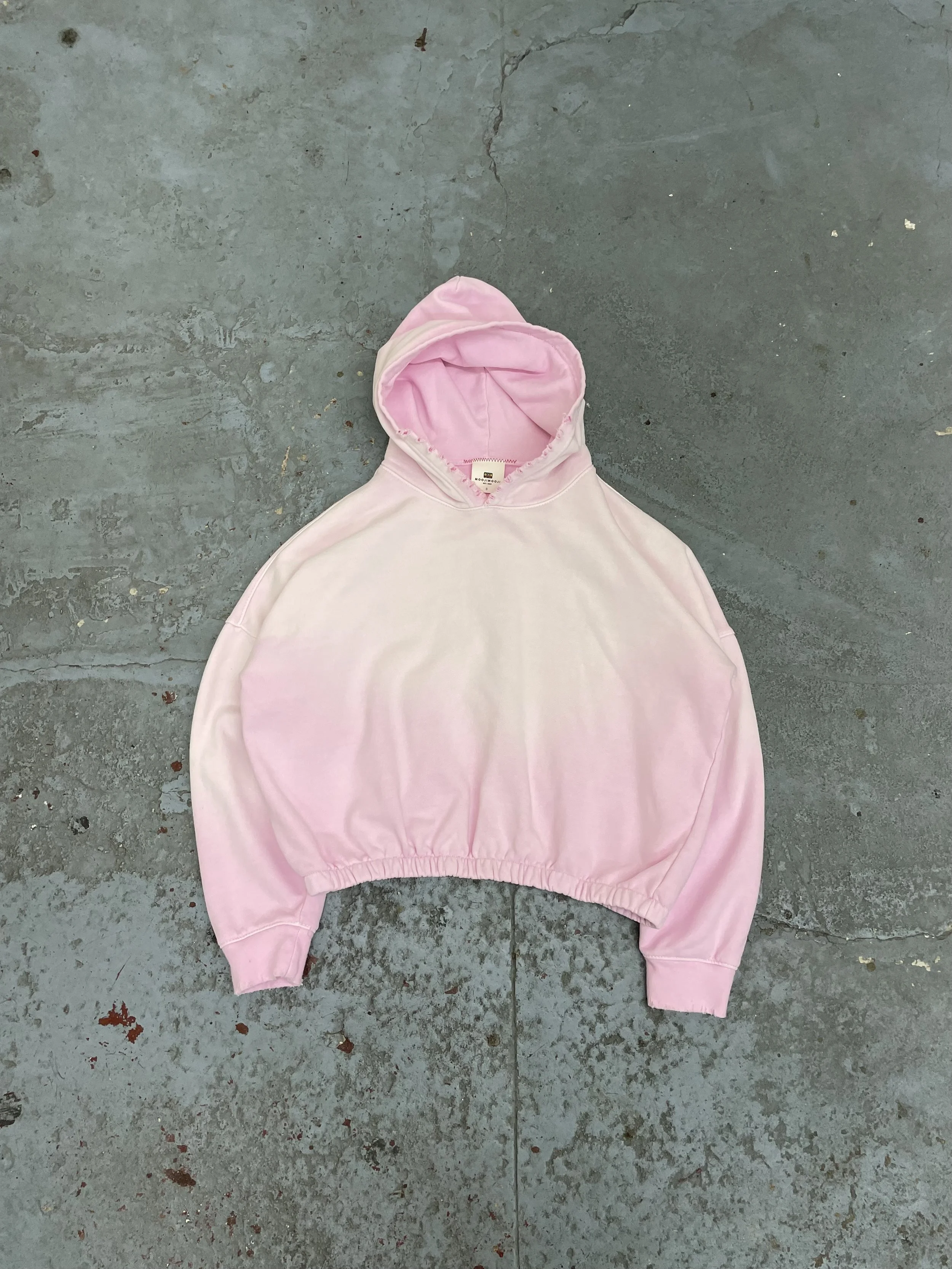 CLASSIC CROPPED HOODIE IN AGED LIGHT PINK