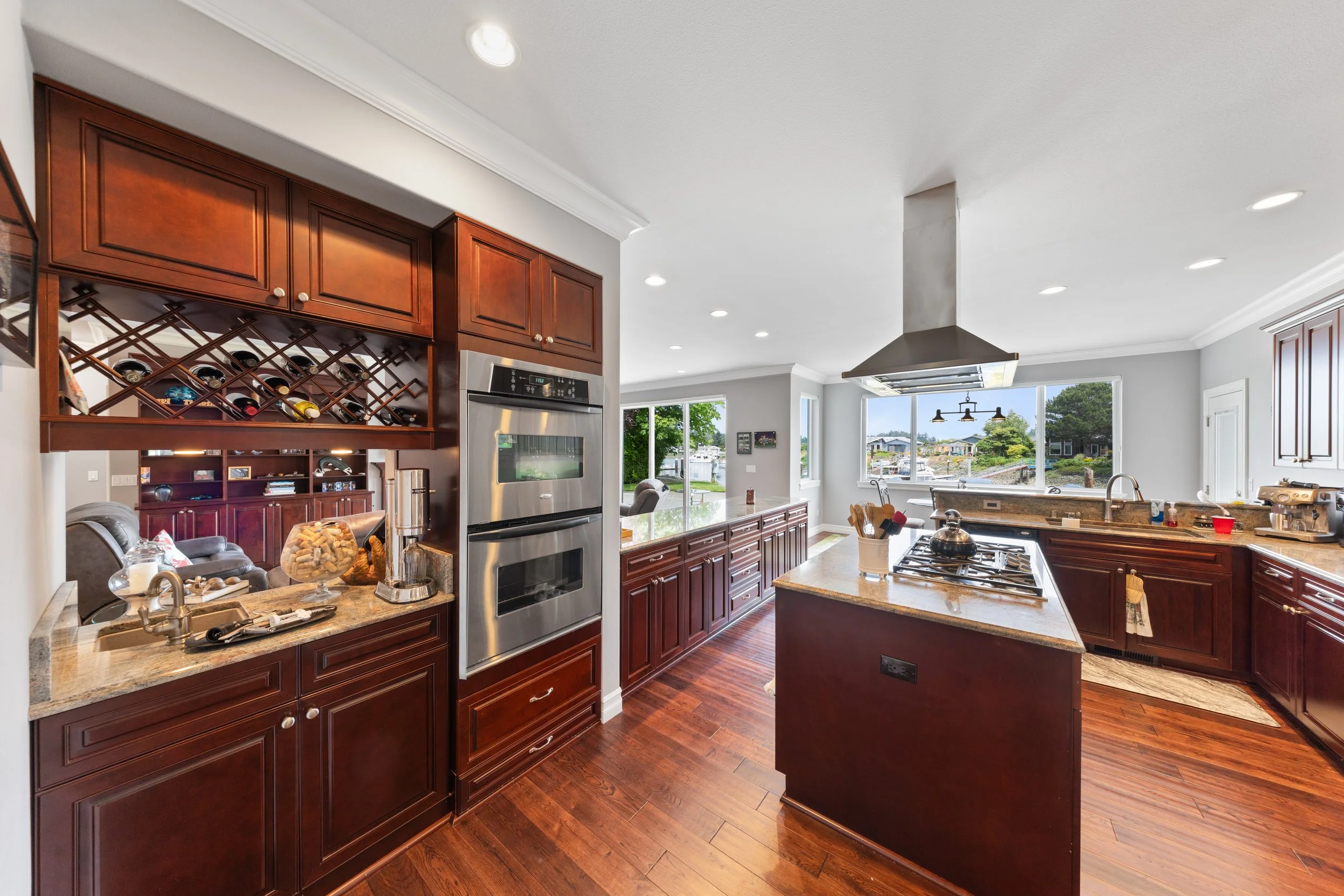 880 Shoshone Dr-24.jpg